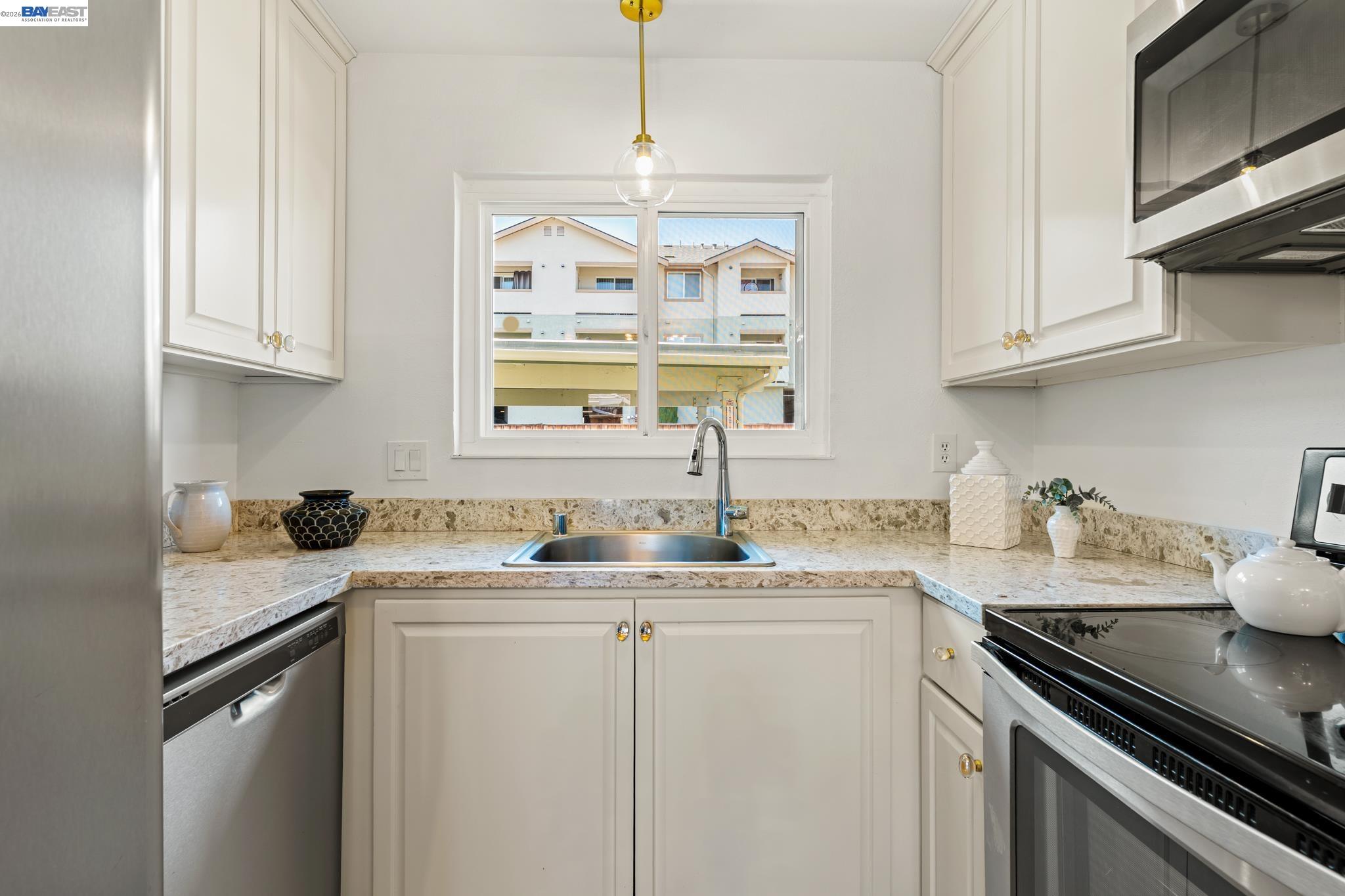 Photo #8: 41137607 Listing: Photo #8