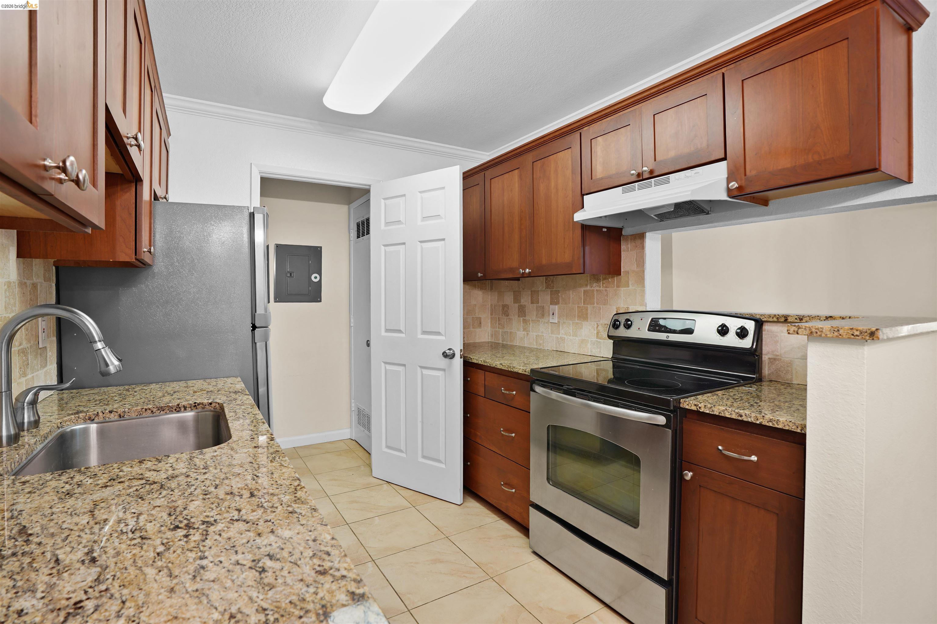 Photo #15: 41137661 Listing: Photo #15