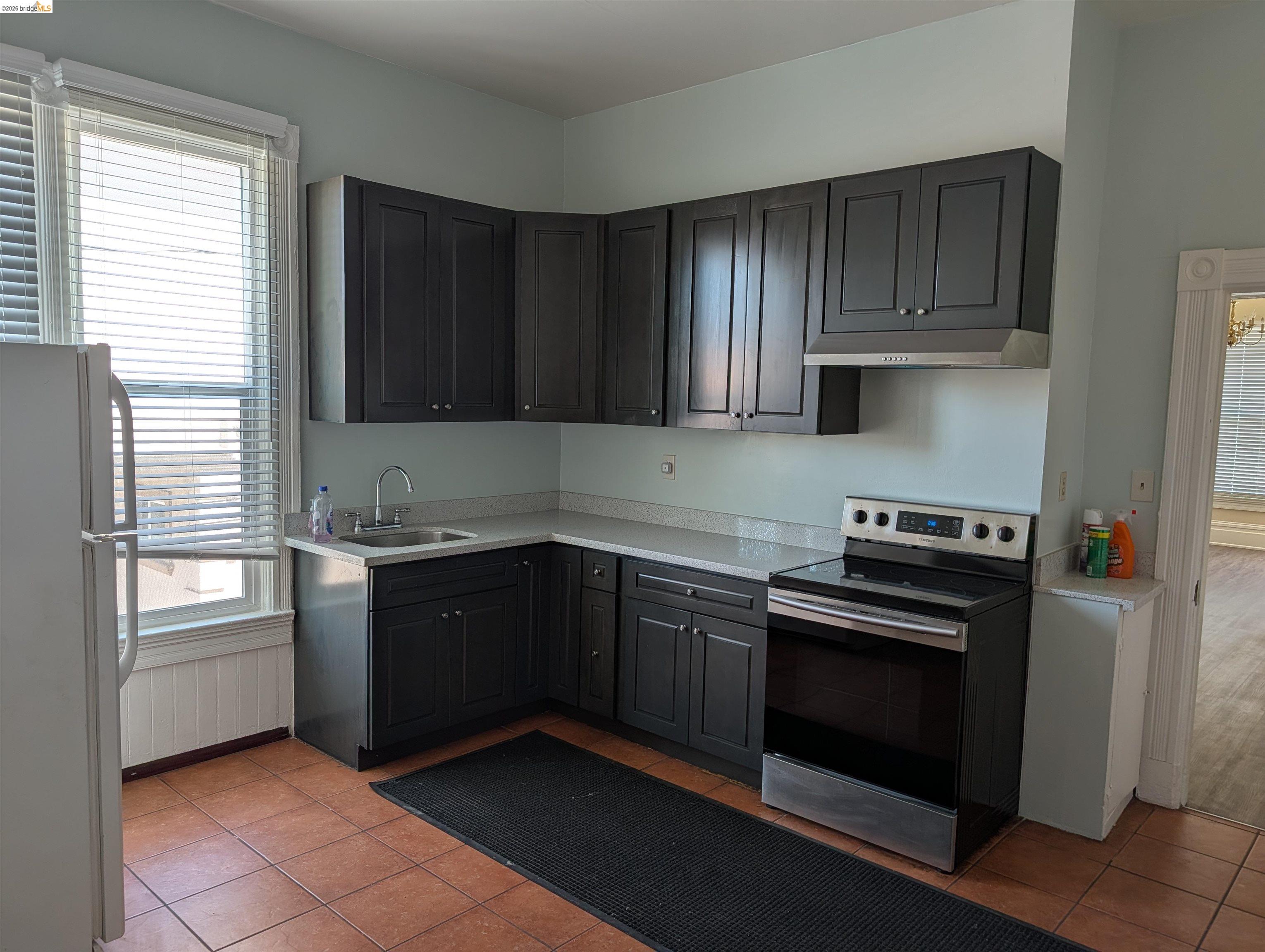 1086 66Th St, Oakland CA 94608 — photo 23