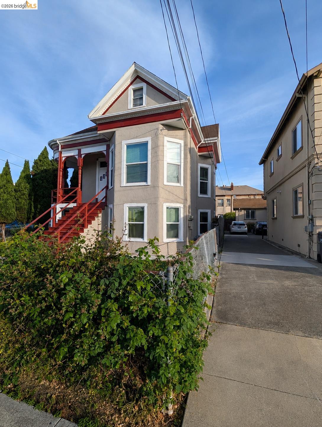 1086 66Th St, Oakland CA 94608 — photo 4