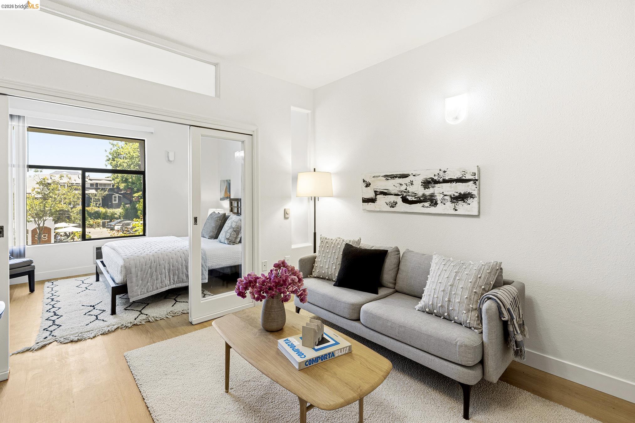 Photo #3: 41137664 Listing: Photo #3