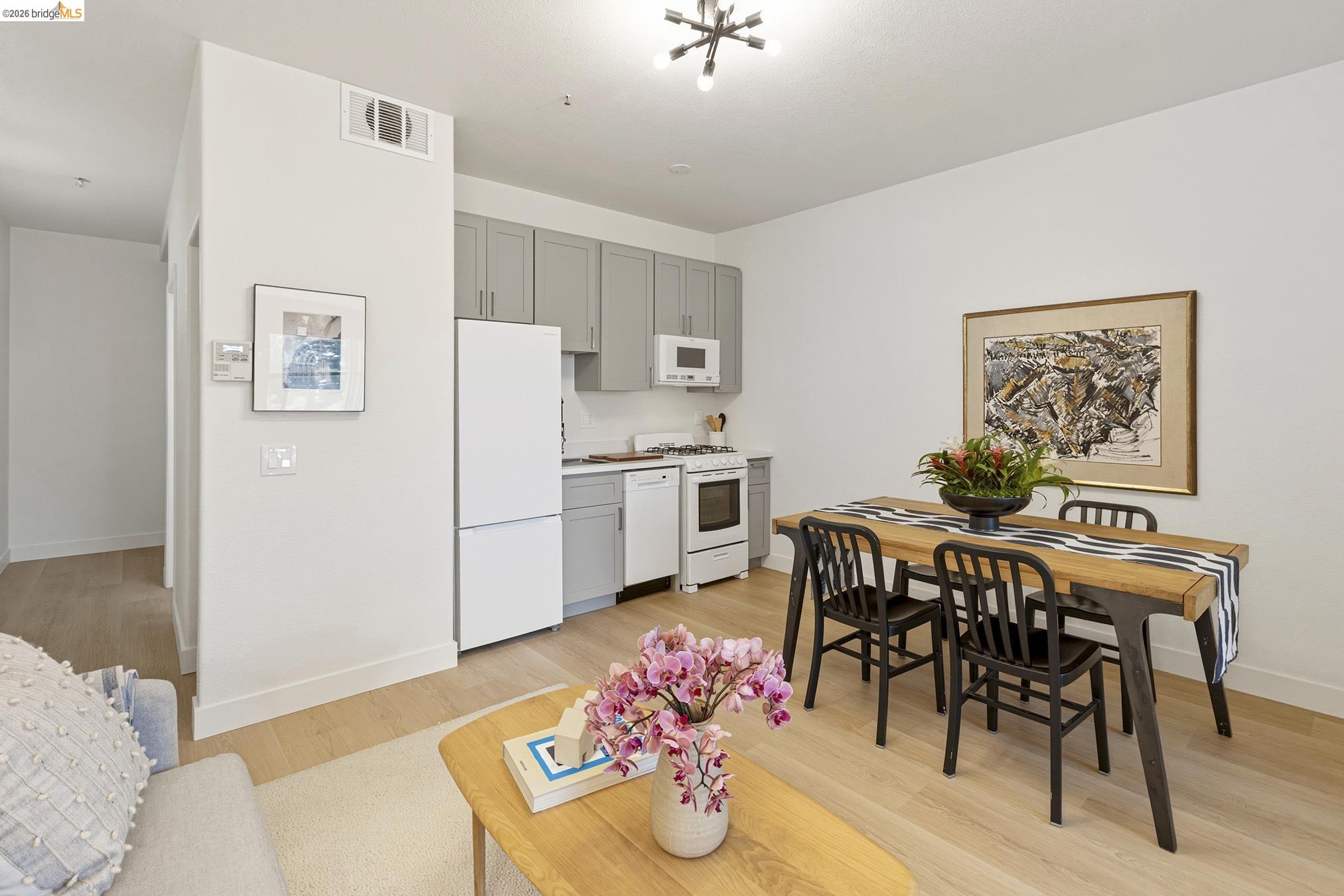 Photo #6: 41137664 Listing: Photo #6