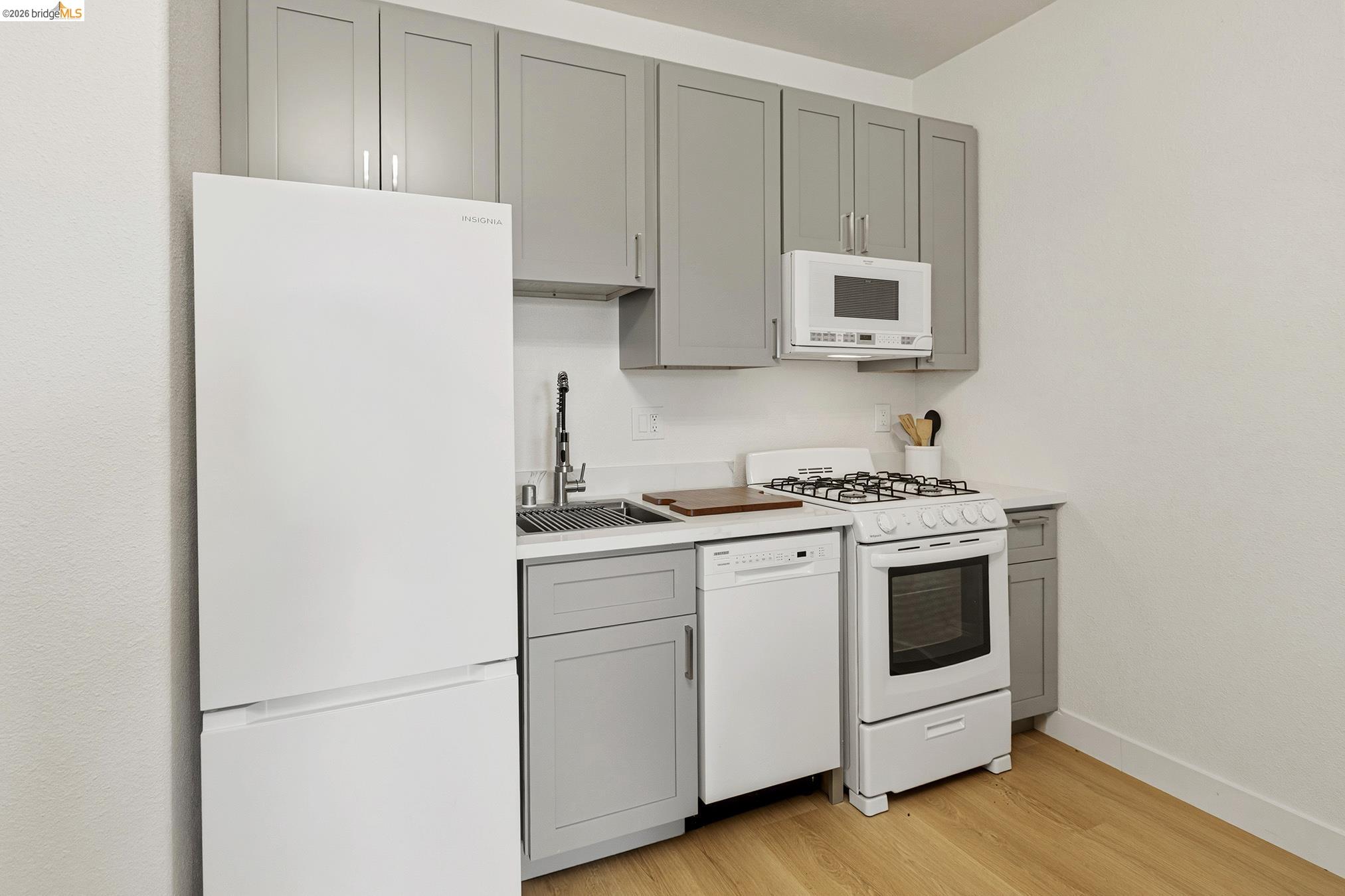 Photo #8: 41137664 Listing: Photo #8