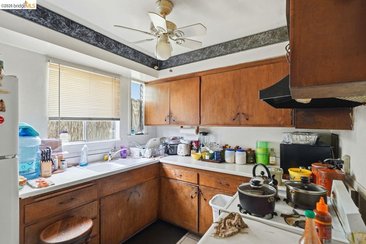 933 41St St, Oakland CA 94608 — photo 30