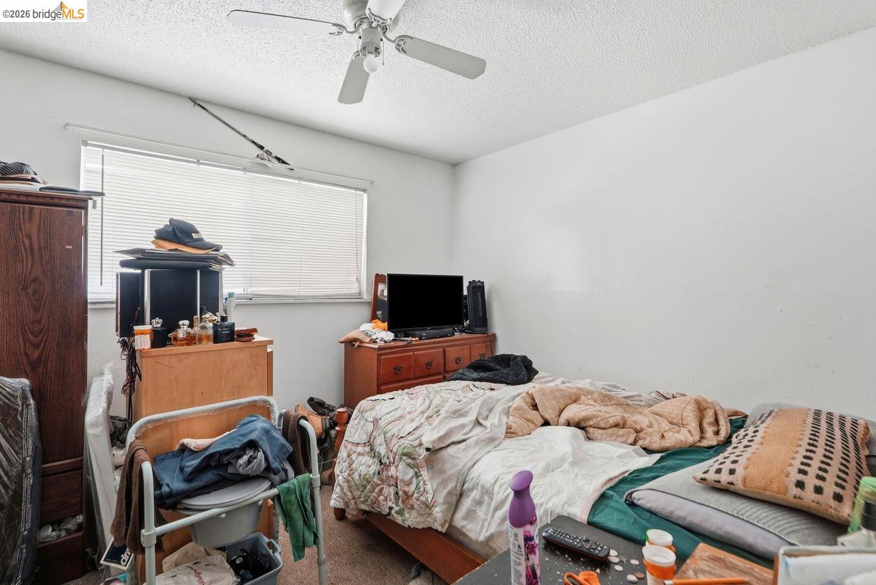 933 41St St, Oakland CA 94608 — photo 45