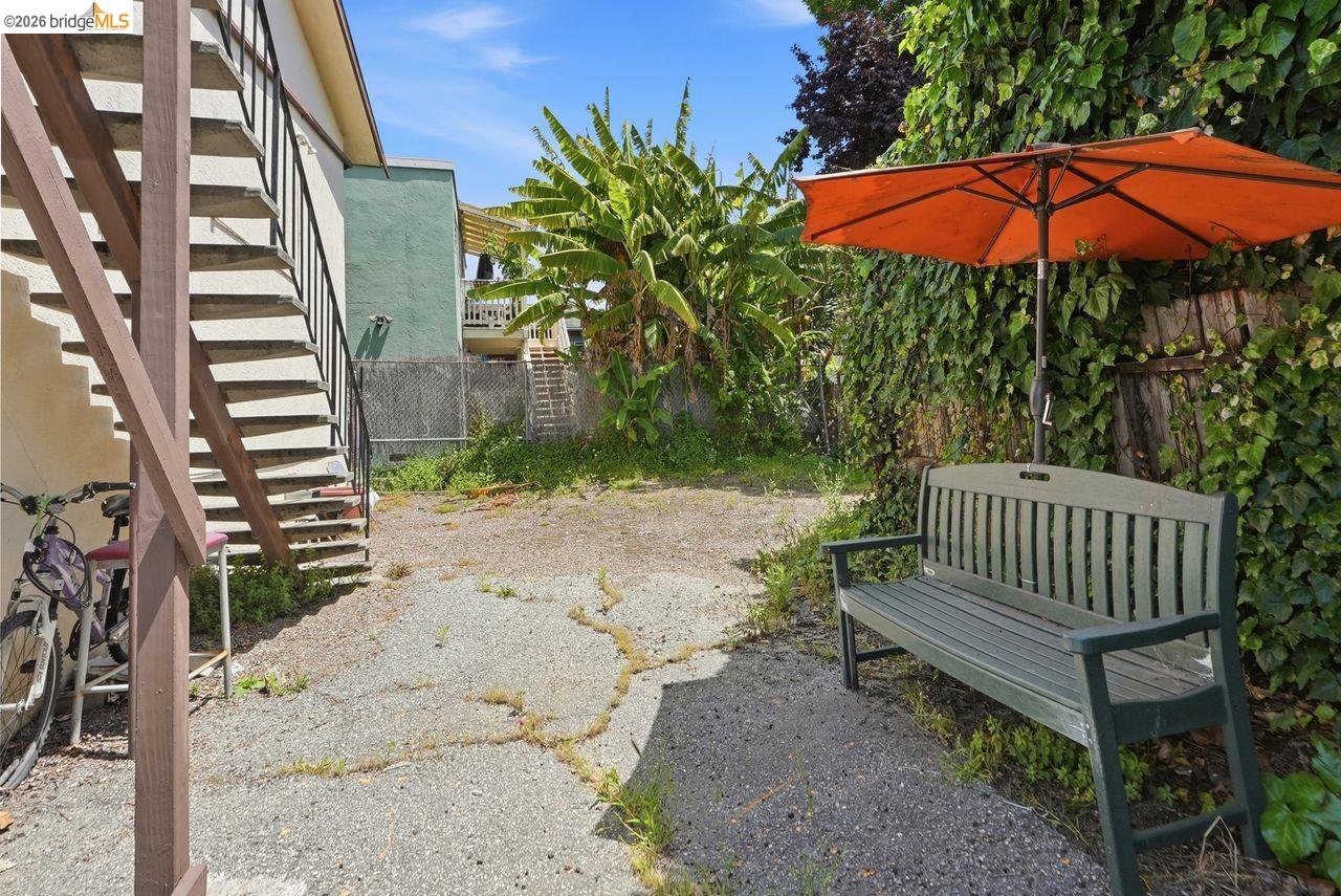 933 41St St, Oakland CA 94608 — photo 56