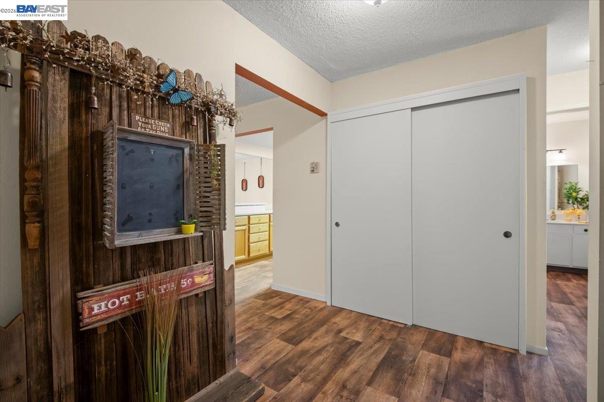 Photo #3: 41137668 Listing: Photo #3