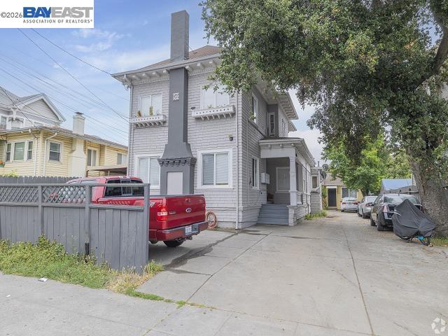 Photo #6: 41137672 Listing: Photo #6