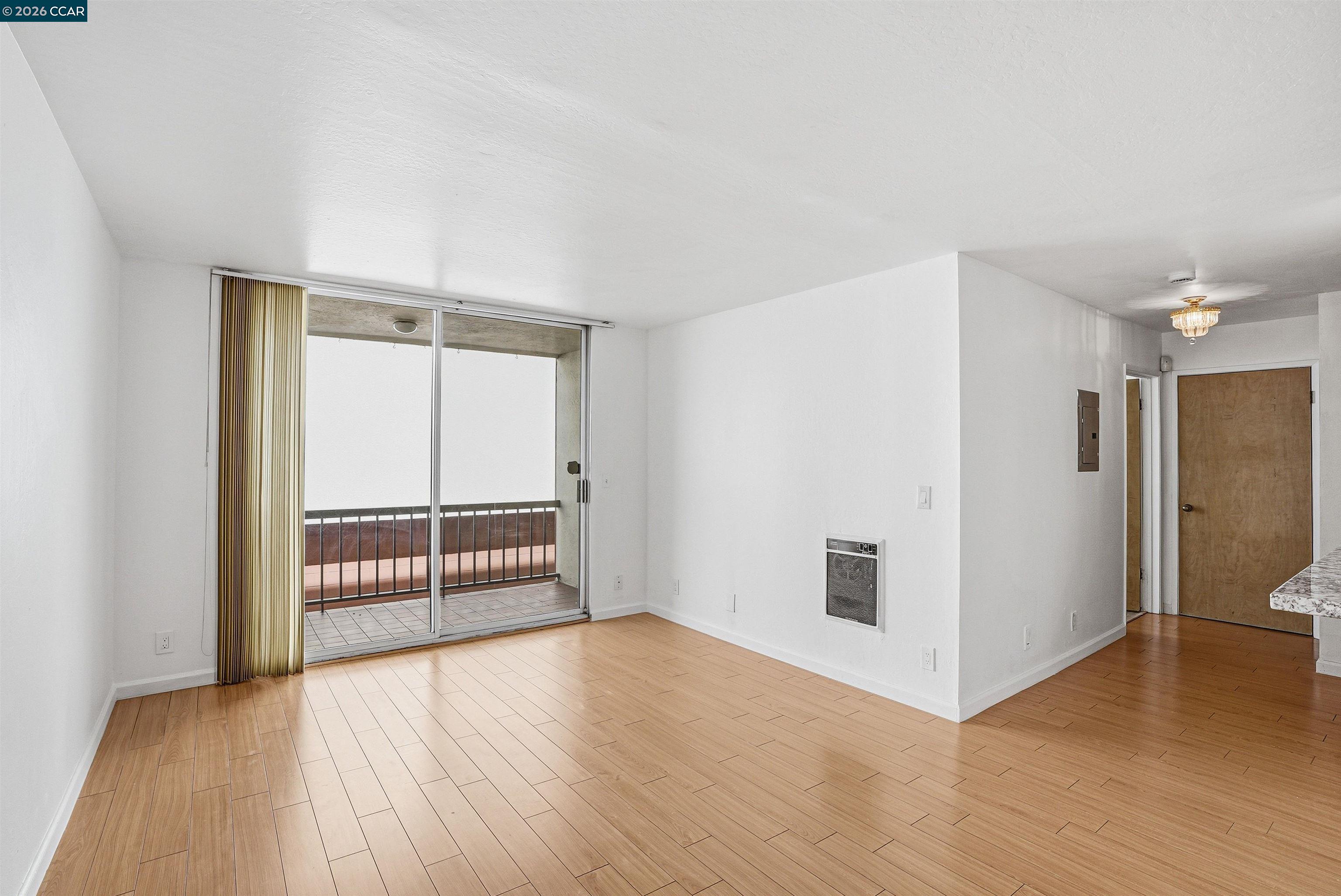 Photo #6: 41137726 Listing: Photo #6