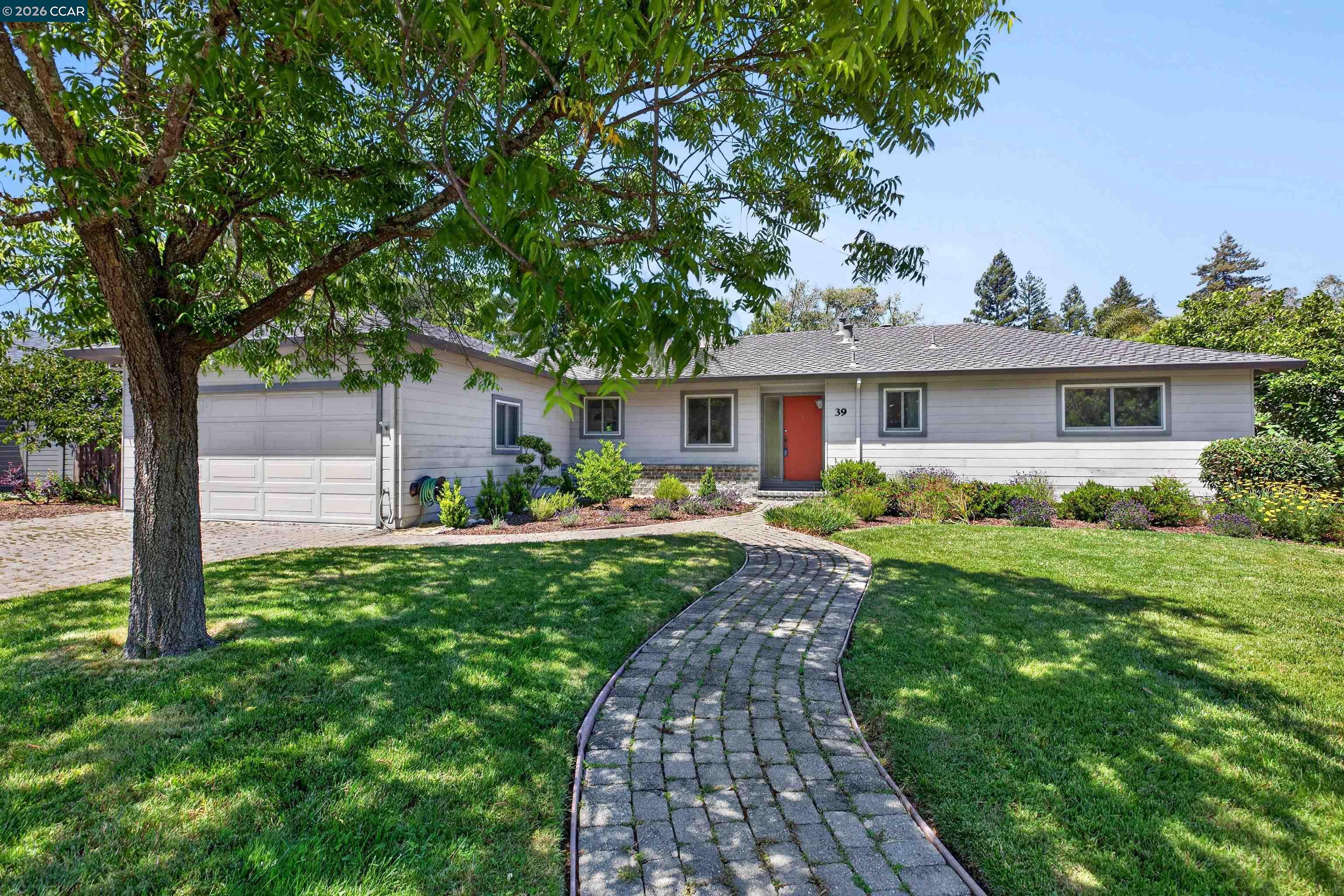 39 Donna Maria Way