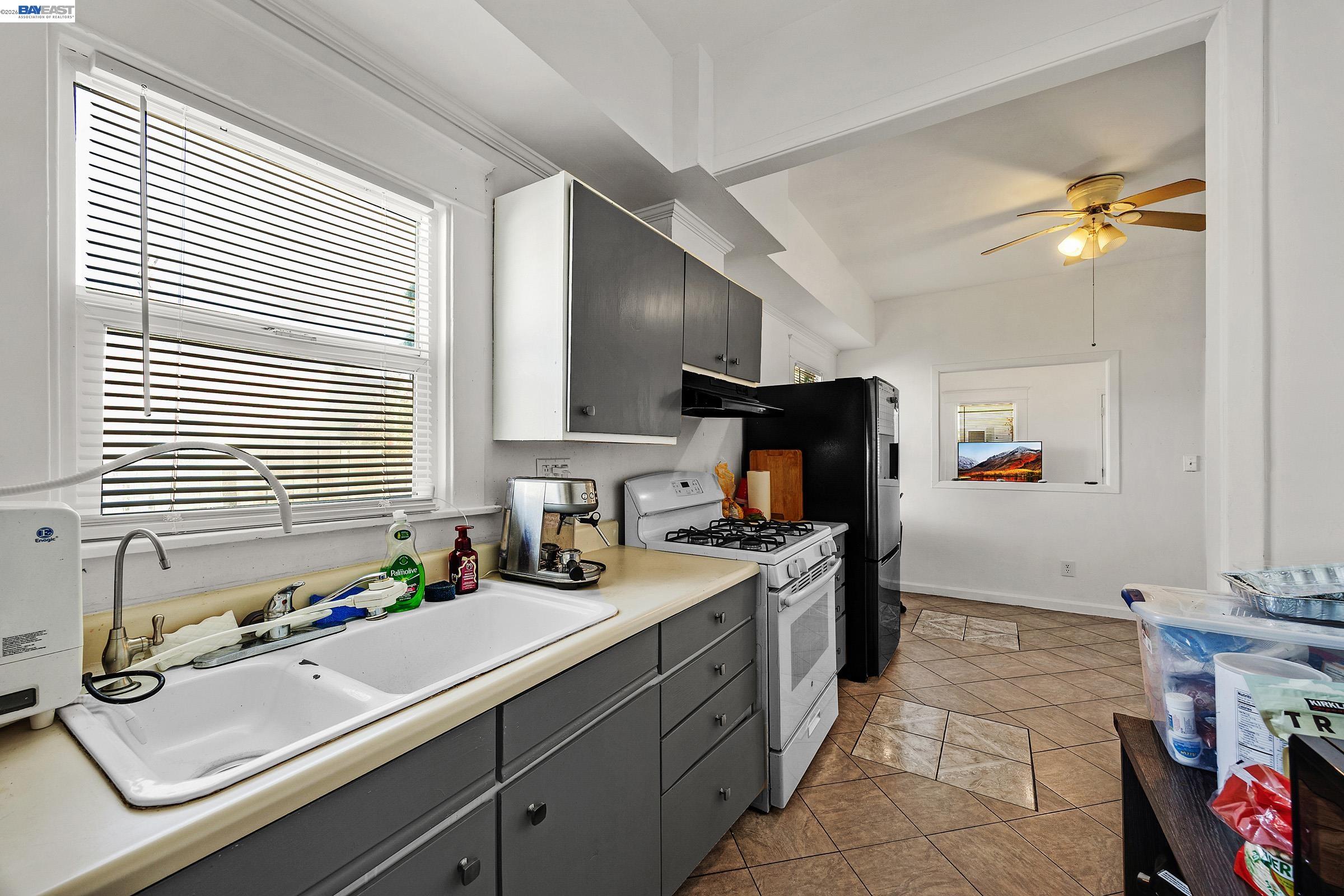 1010 W 4Th St, Antioch CA 94509 — photo 14