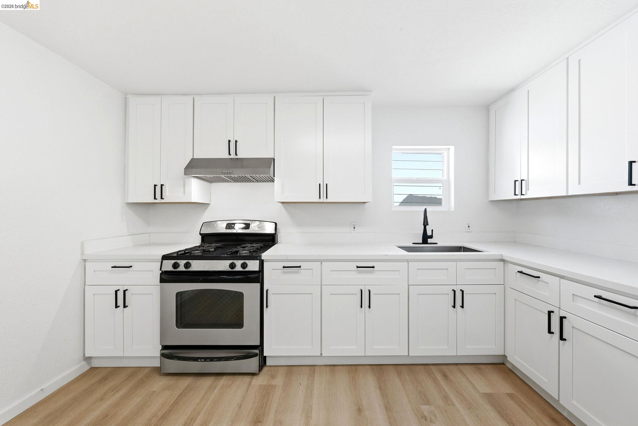 2217 E 24Th St, Oakland CA 94606 — photo 13