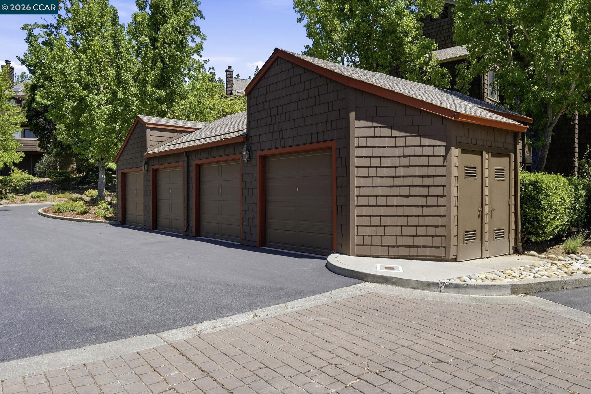 Photo #35: 41137807 Listing: Photo #35