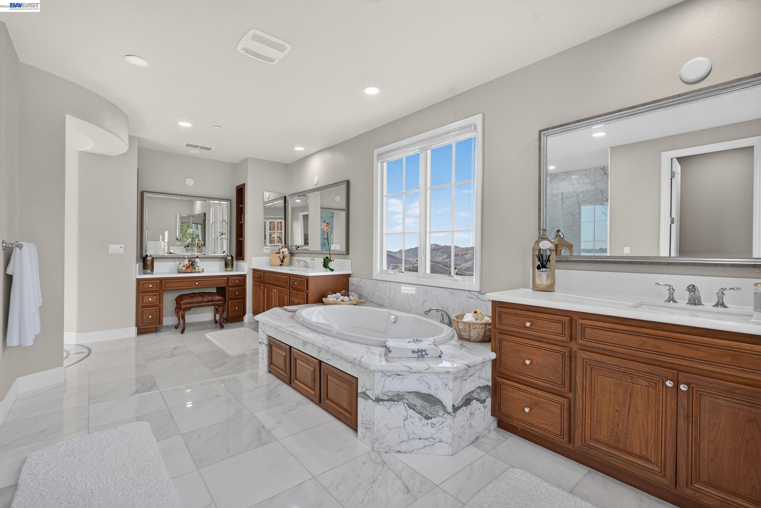 200 cliffecastle, San Ramon CA 94583 — photo 37