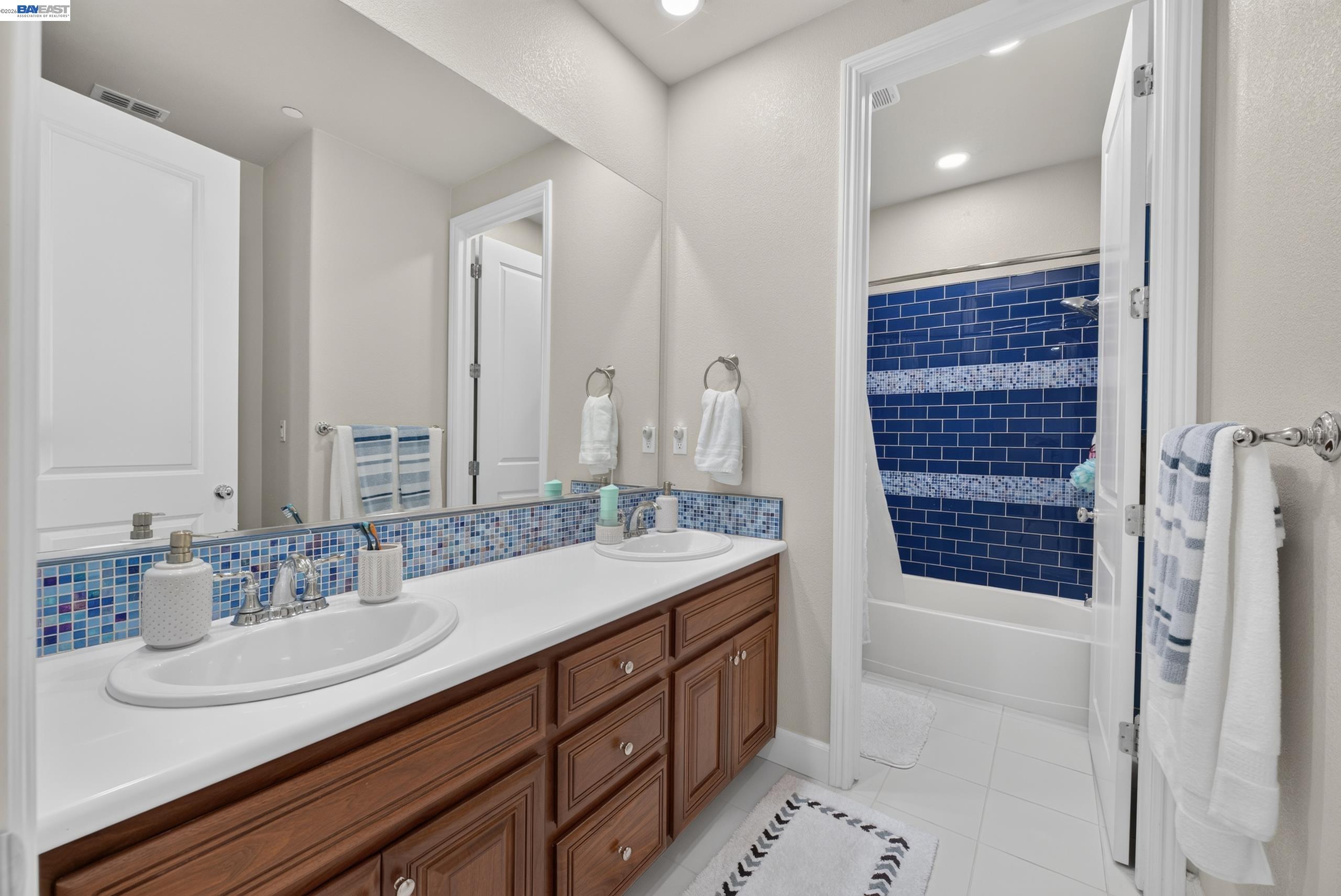 200 cliffecastle, San Ramon CA 94583 — photo 46