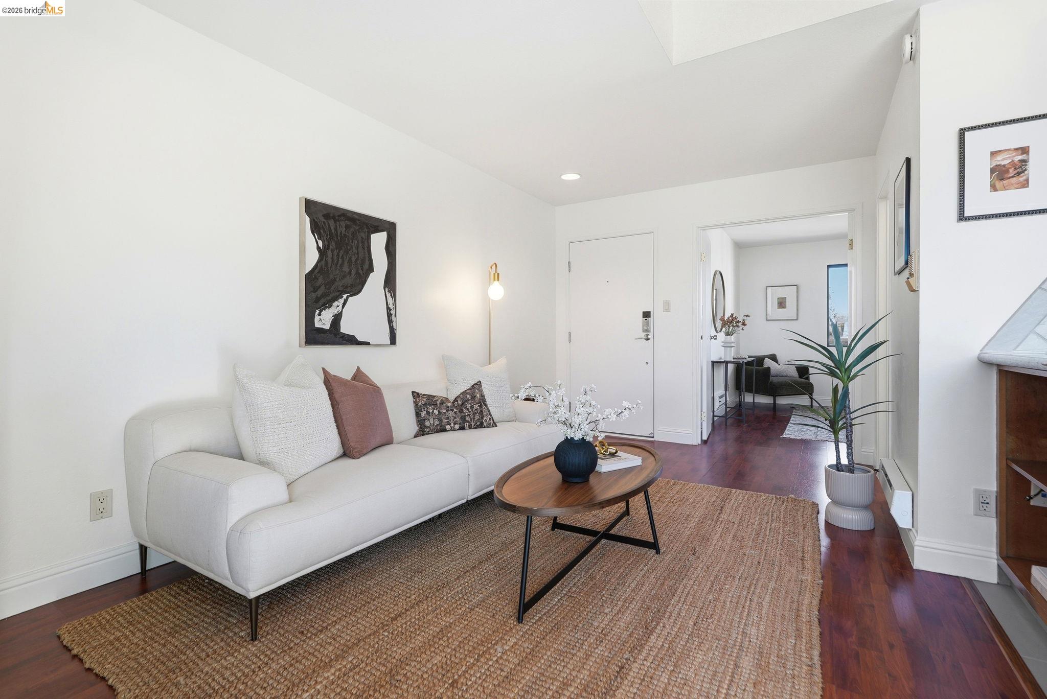 Photo #3: 41137836 Listing: Photo #3