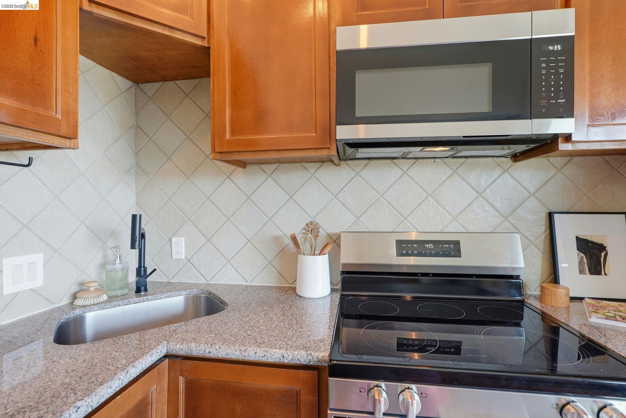 Photo #6: 41137836 Listing: Photo #6
