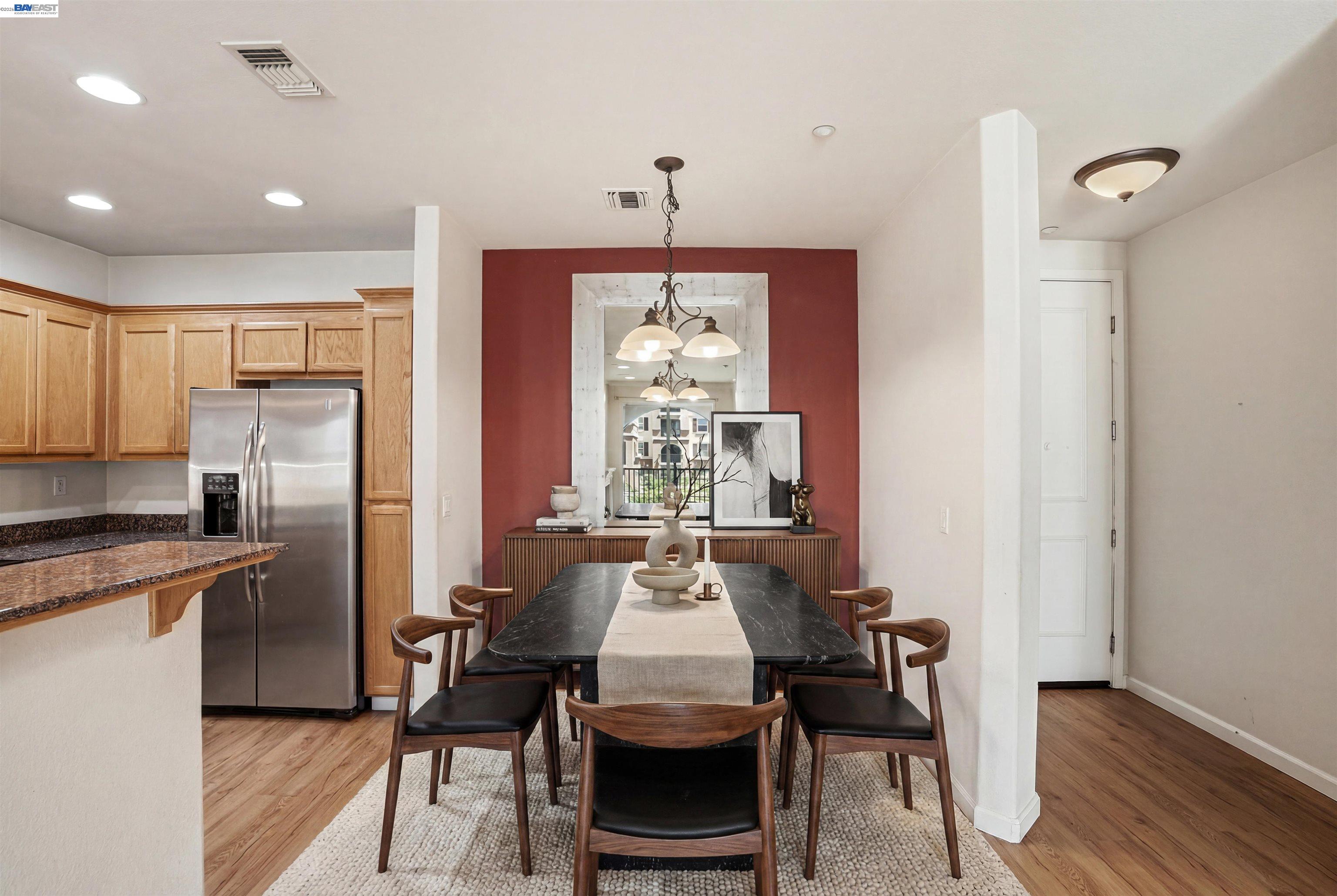 Photo #5: 41137837 Listing: Photo #5