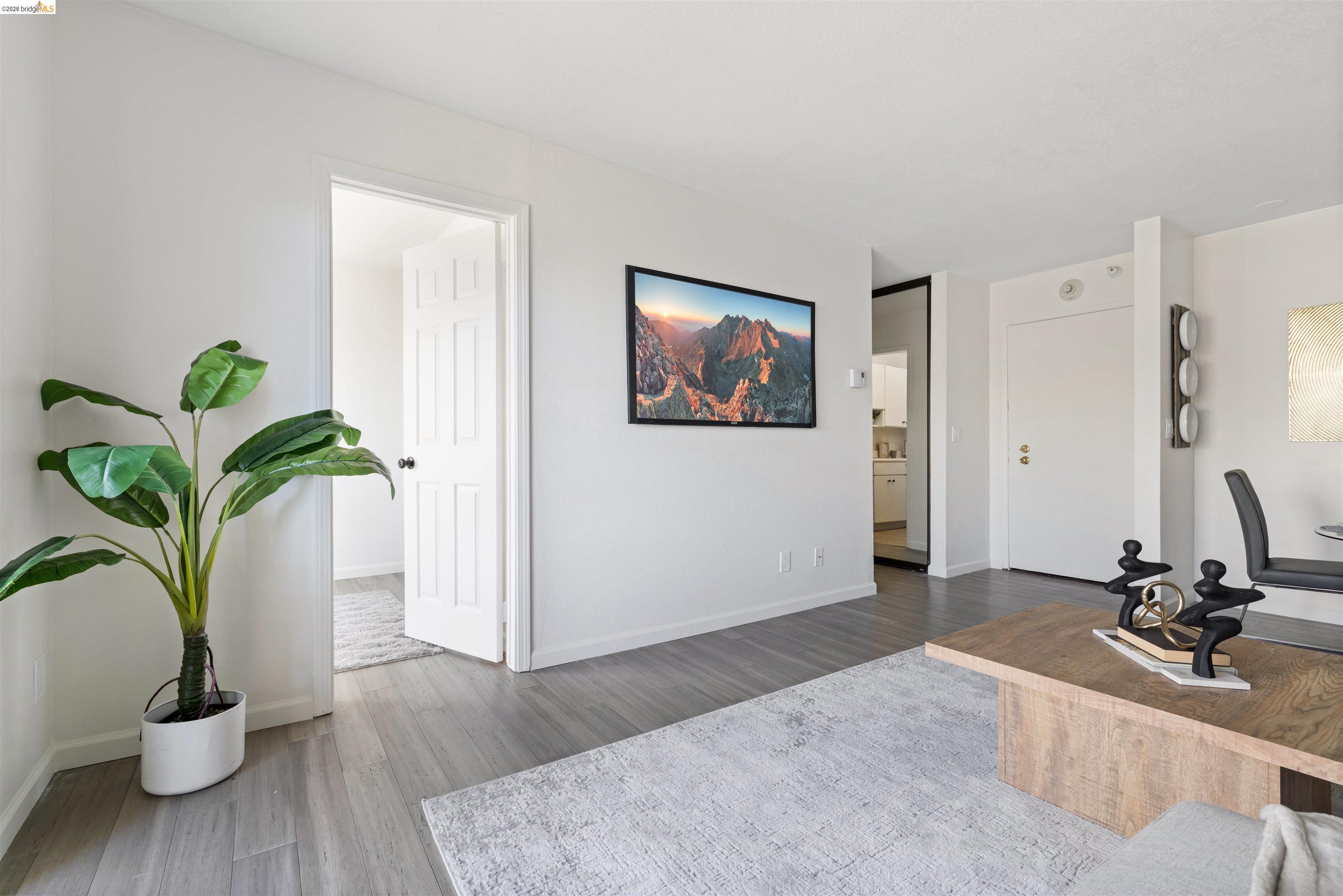 Photo #2: 41137845 Listing: Photo #2
