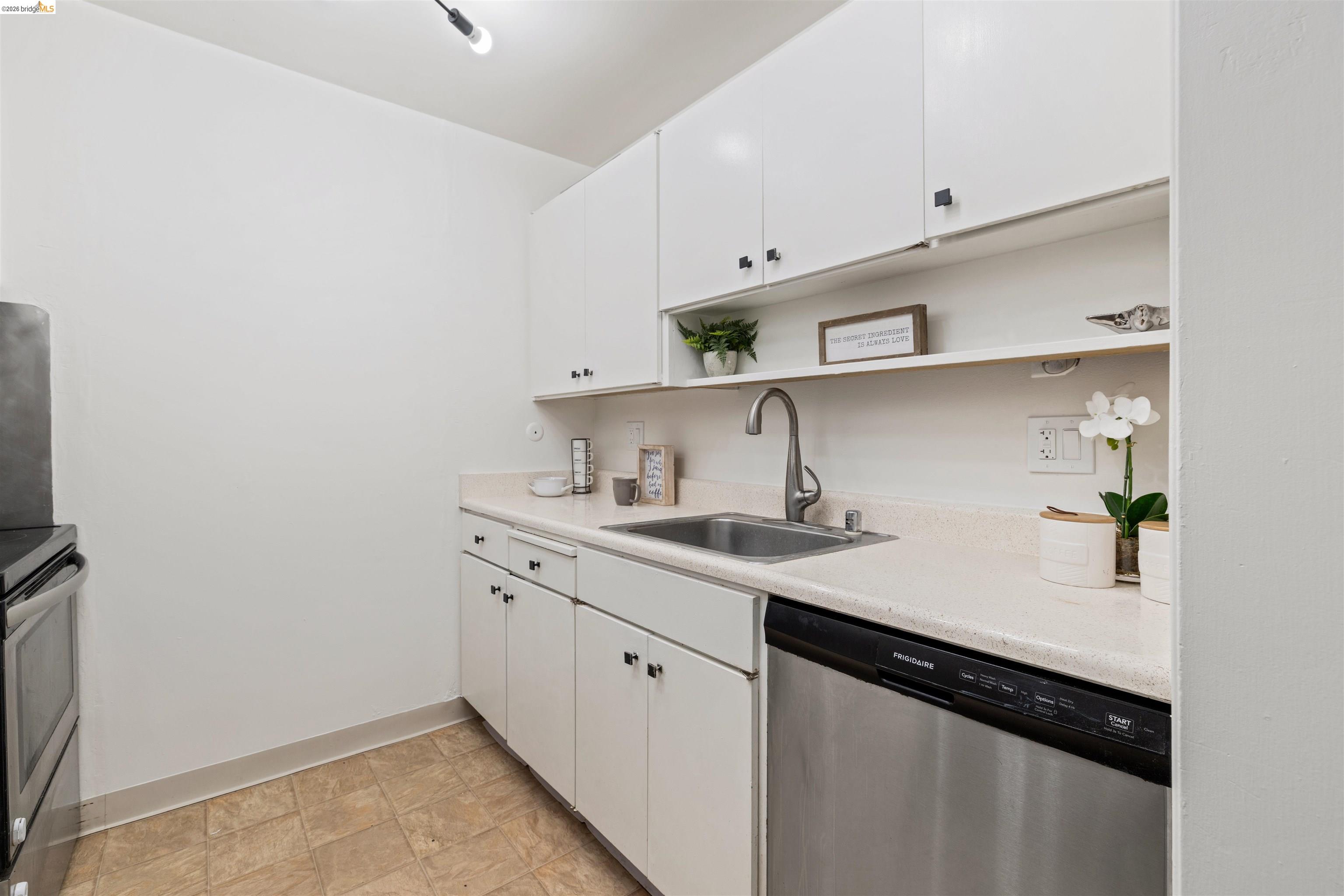 Photo #8: 41137845 Listing: Photo #8