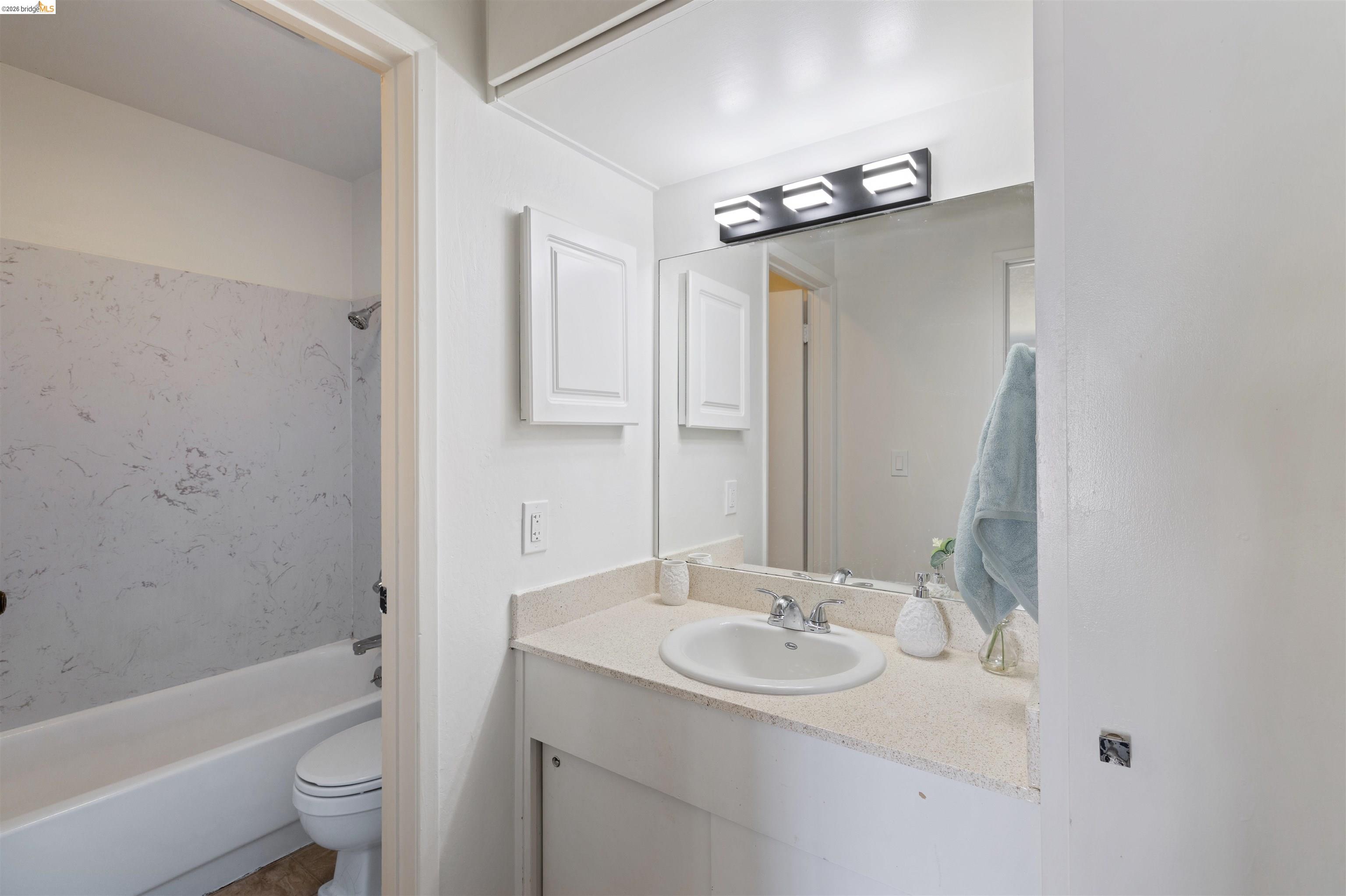 Photo #9: 41137845 Listing: Photo #9
