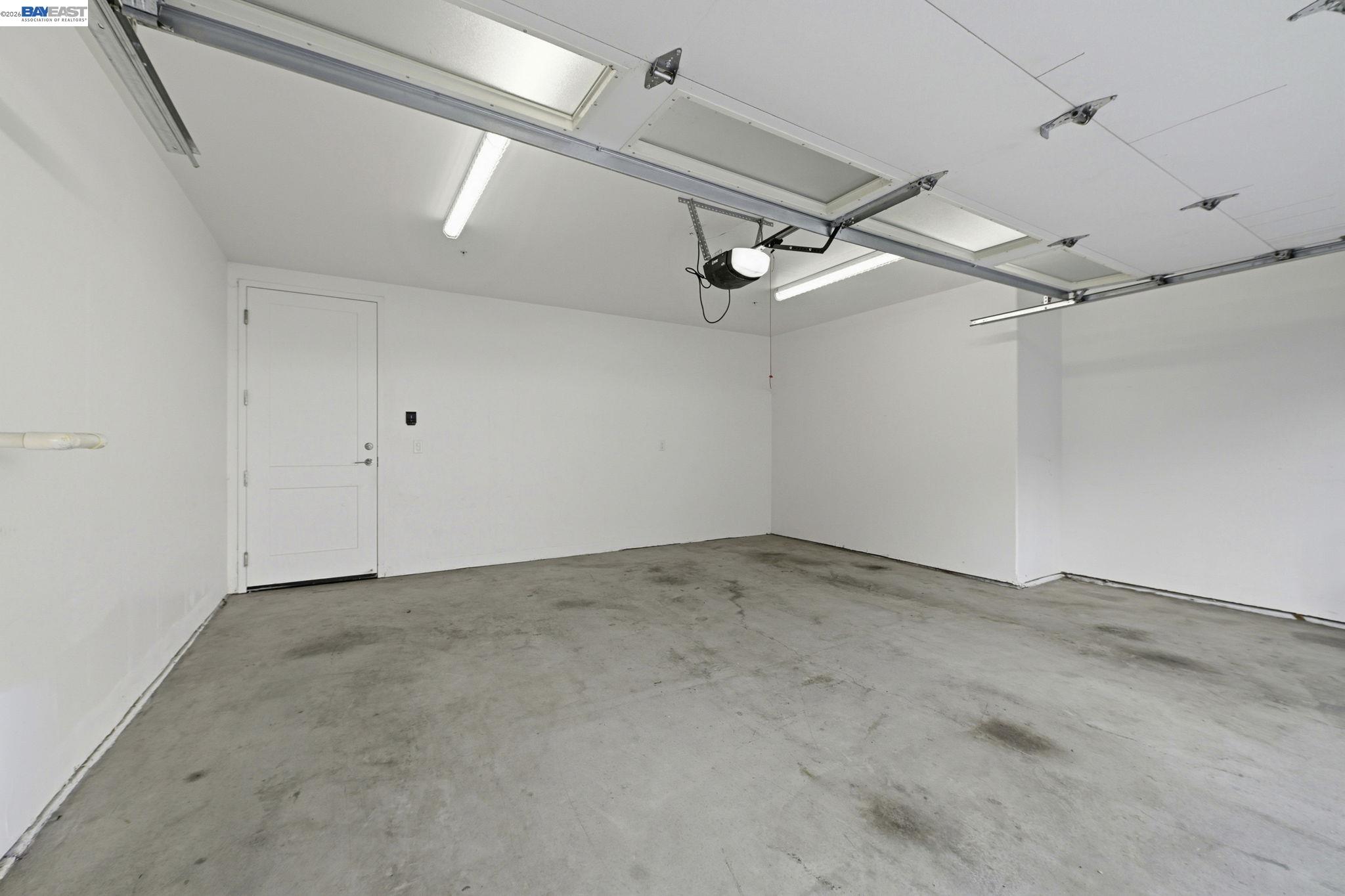 Photo #35: 41137850 Listing: Photo #35
