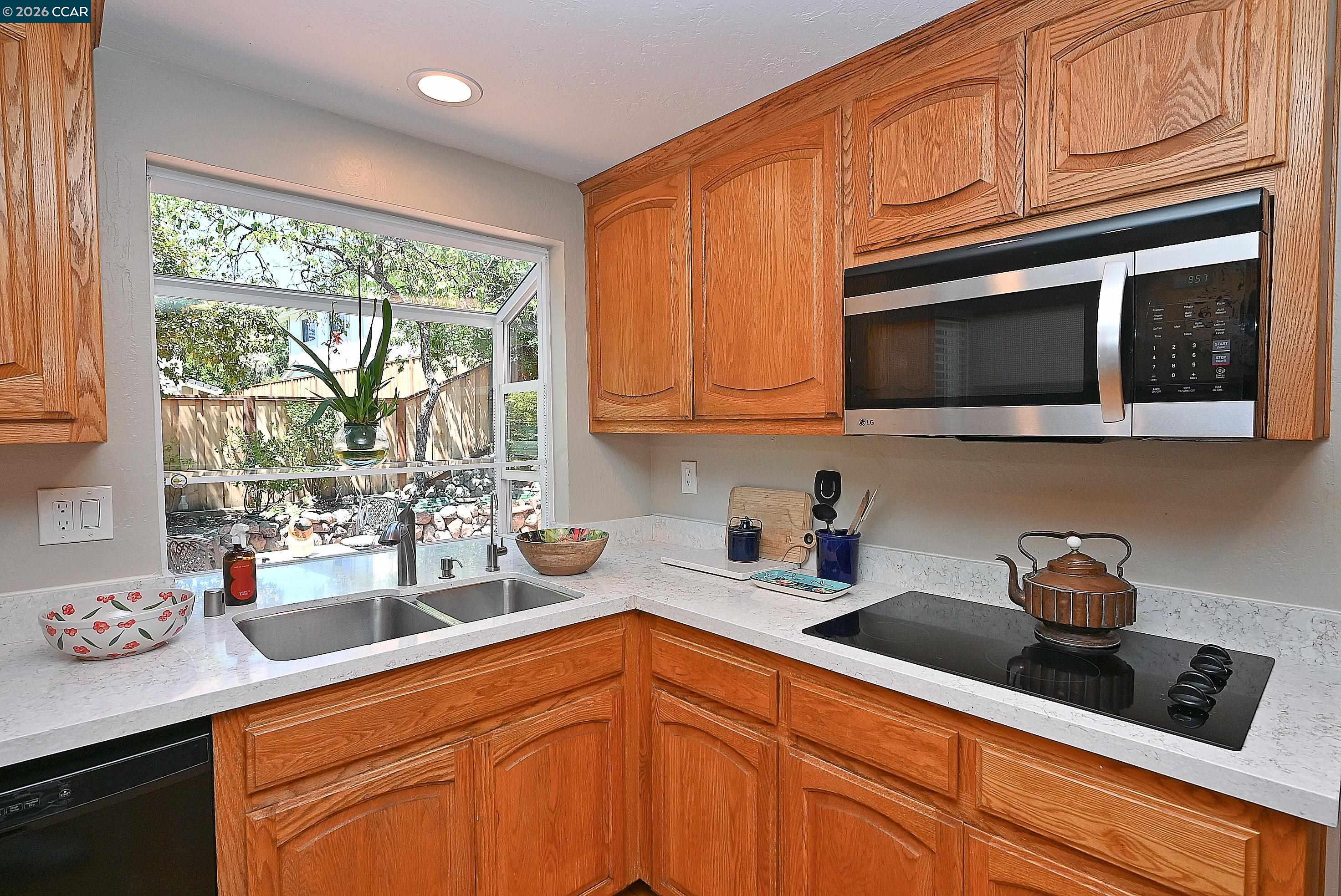 1543 Windwood Ct, Martinez CA 94553 — photo 11