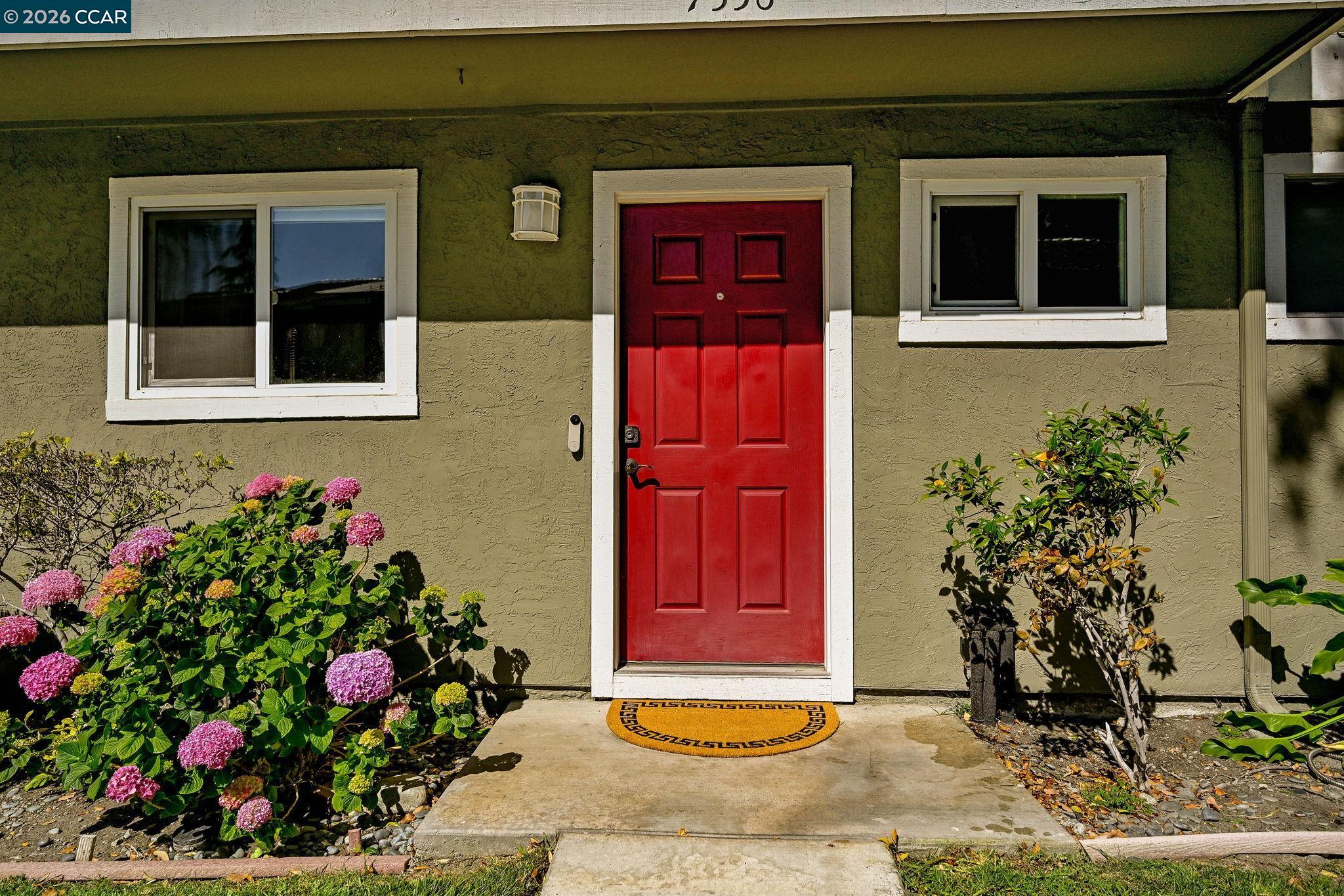 Photo #2: 41137870 Listing: Photo #2