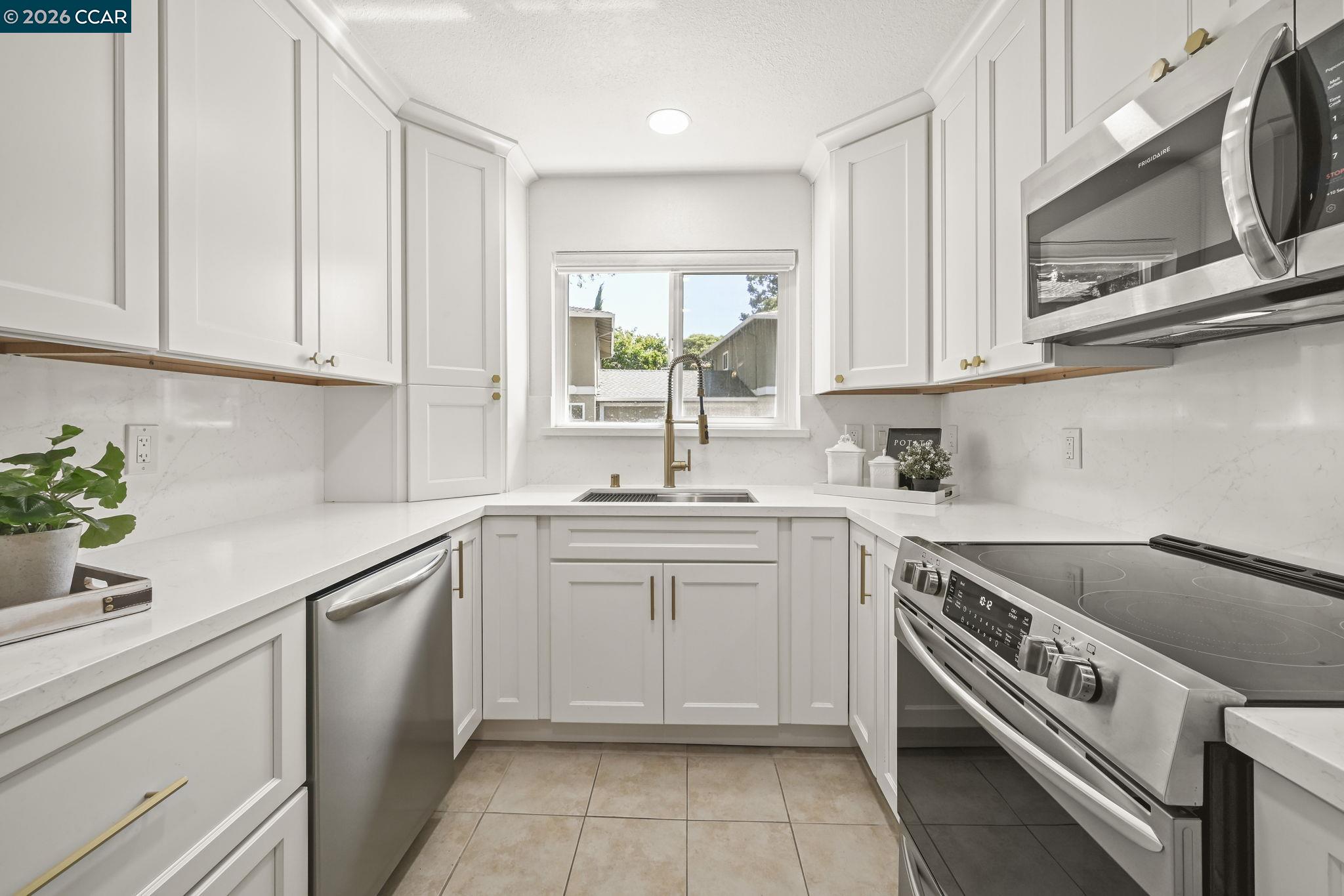 Photo #10: 41137870 Listing: Photo #10