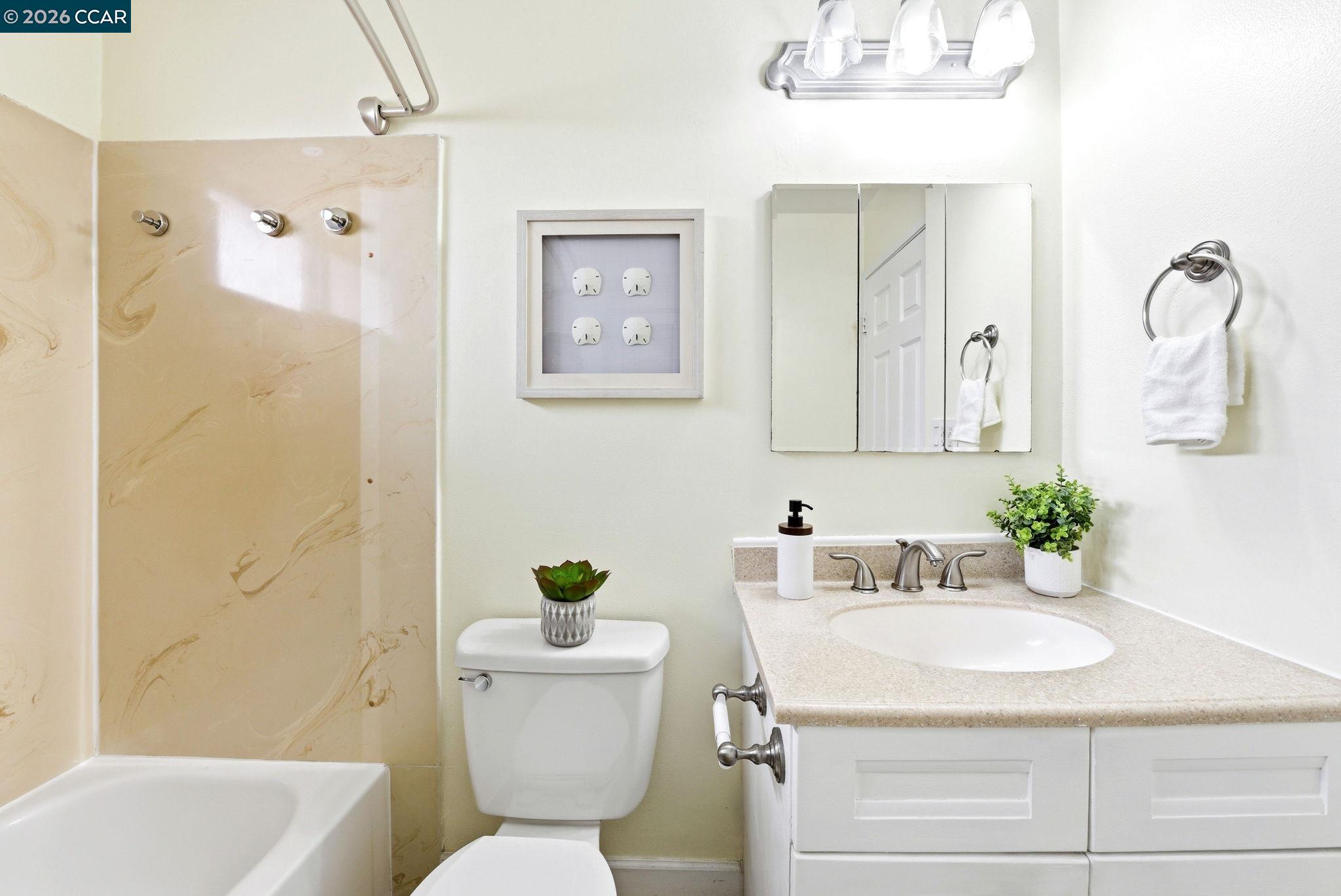 Photo #35: 41137888 Listing: Photo #35