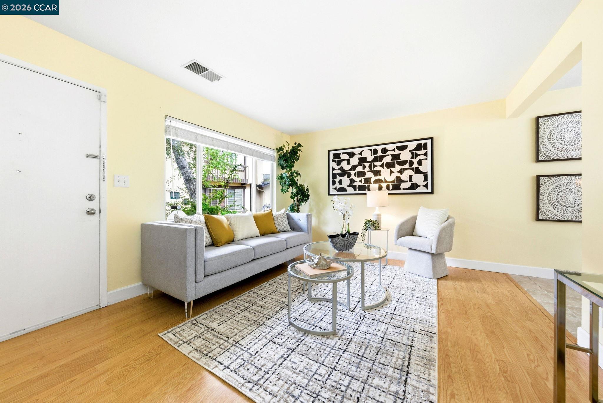 Photo #8: 41137888 Listing: Photo #8