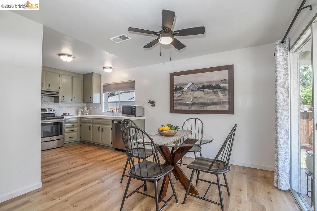 979 Walnut Dr, Oakley CA 94561 — photo 9