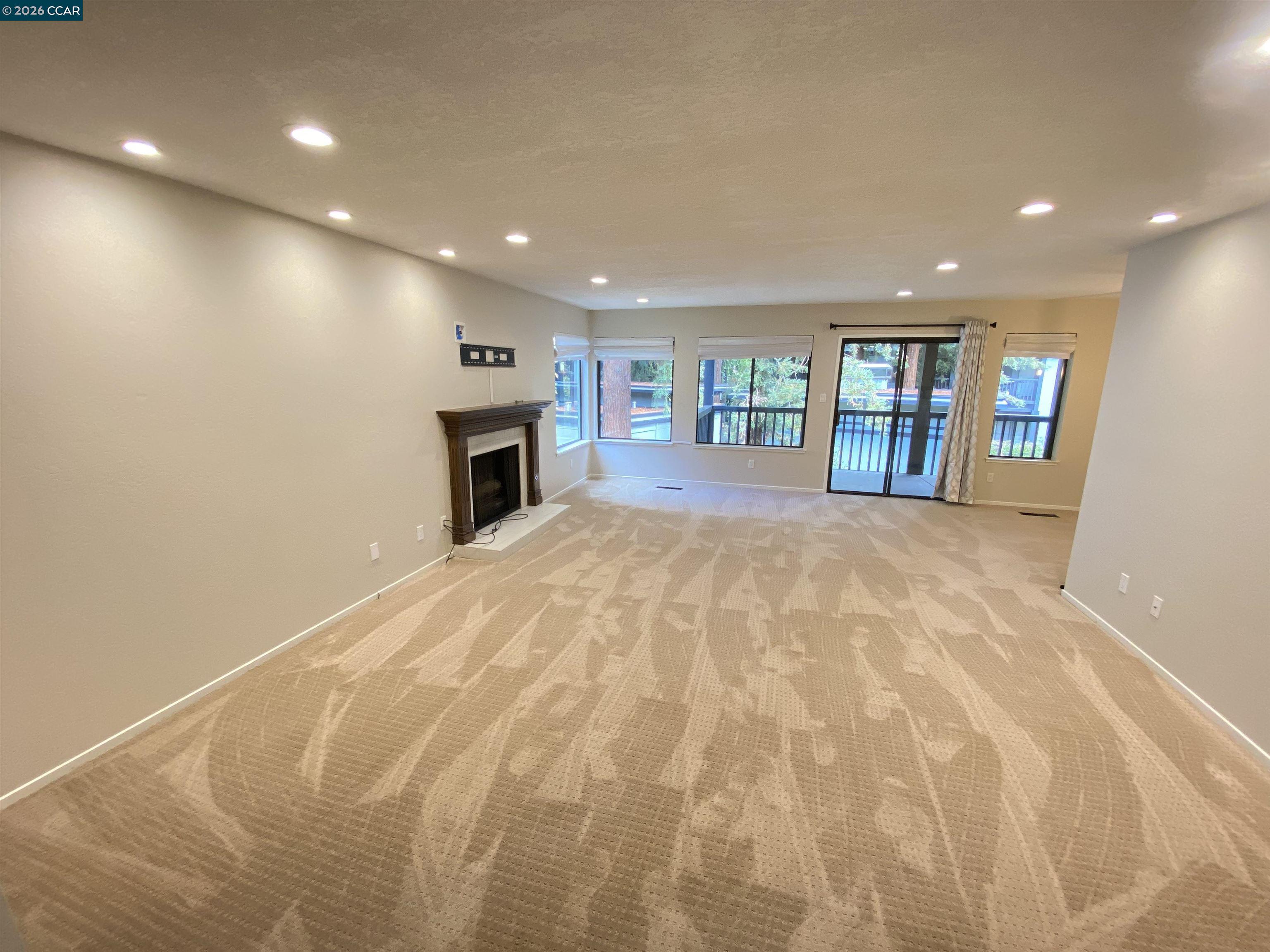 Photo #2: 41137910 Listing: Photo #2