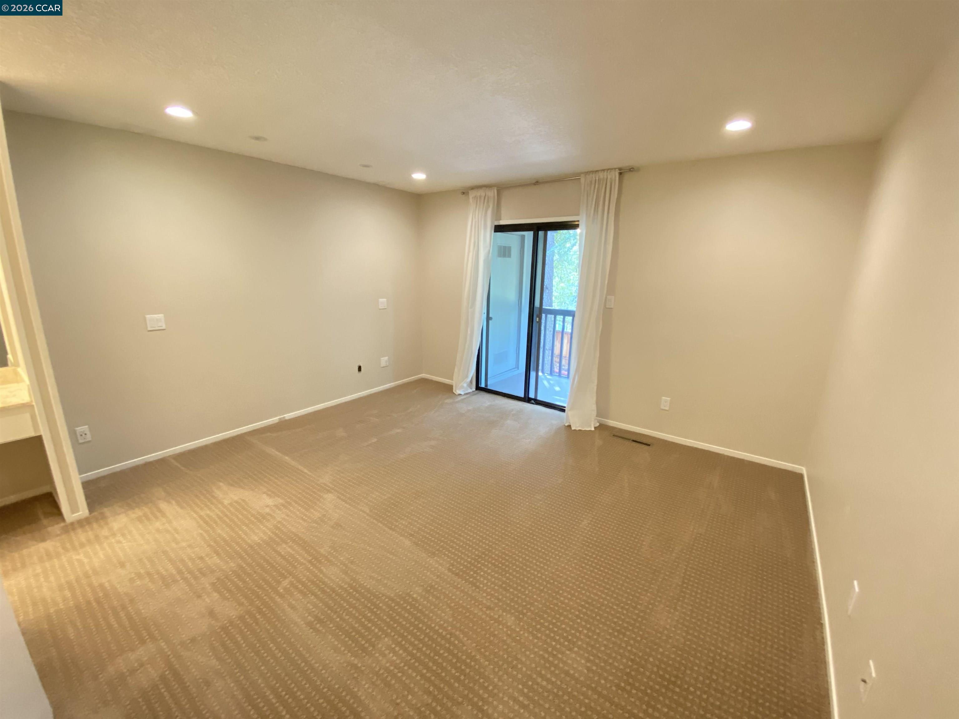 Photo #5: 41137910 Listing: Photo #5