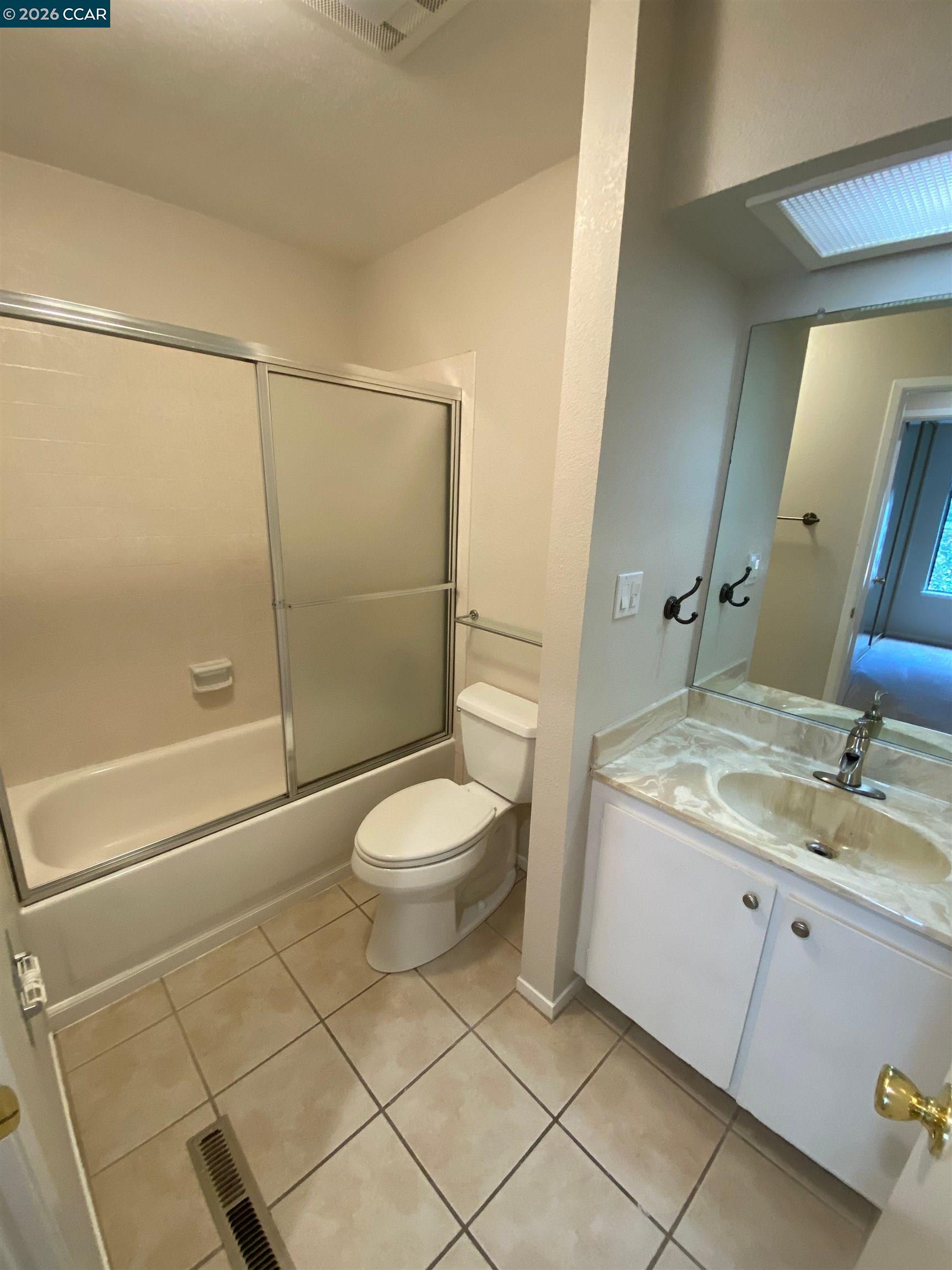 Photo #9: 41137910 Listing: Photo #9