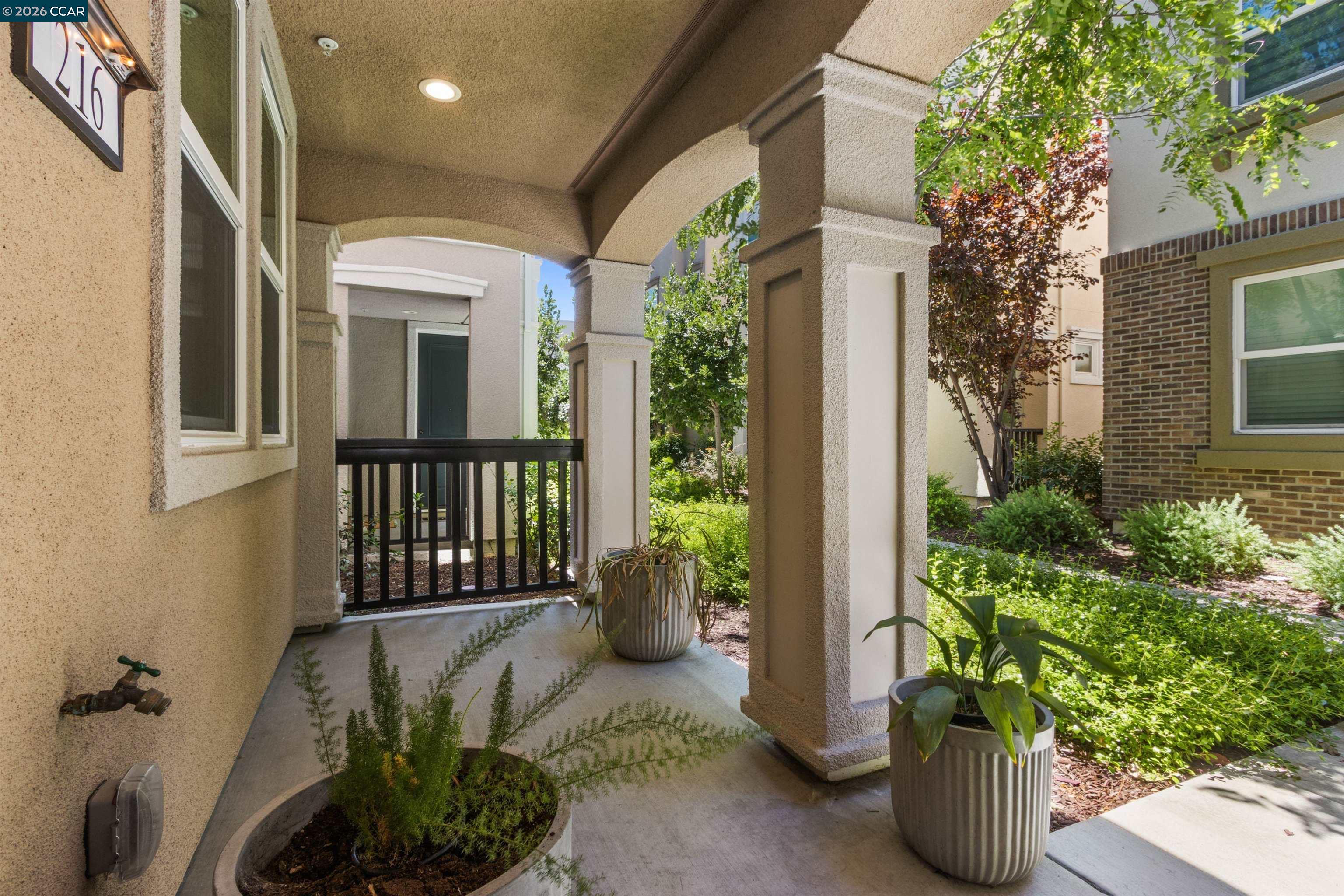 Photo #3: 41137918 Listing: Photo #3