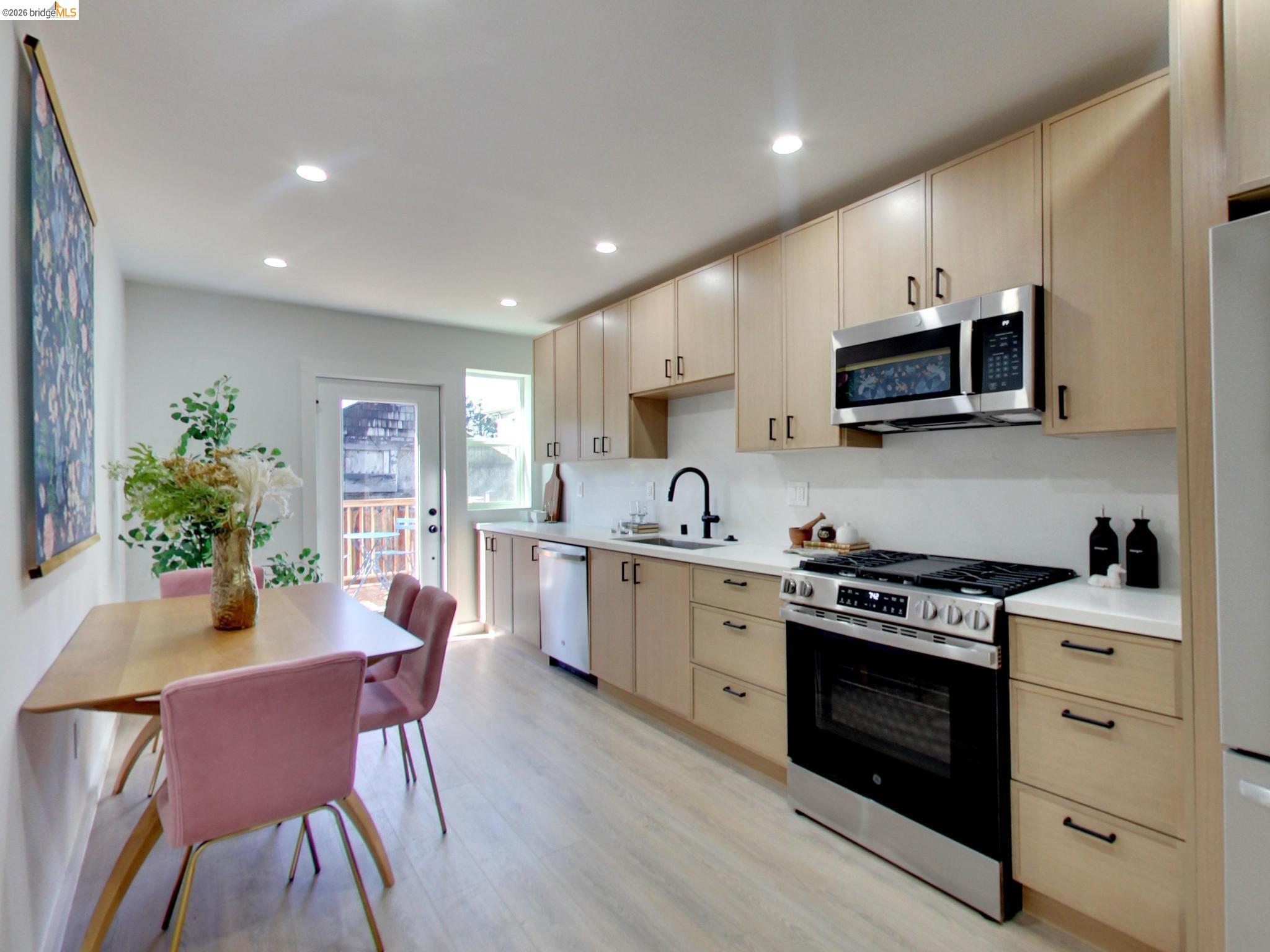 1047 48th street, Emeryville CA 94608 — photo 15