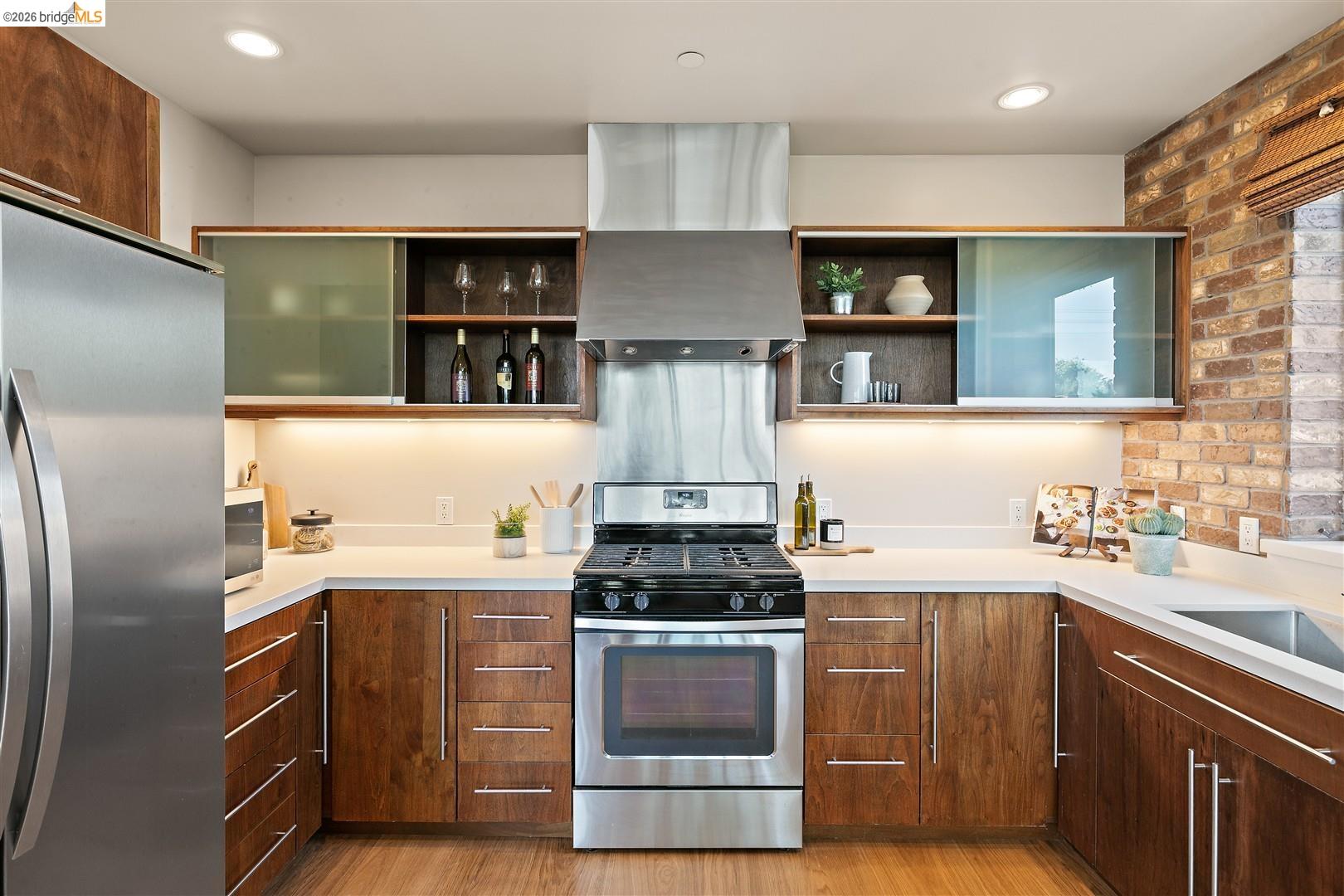 Photo #6: 41137934 Listing: Photo #6