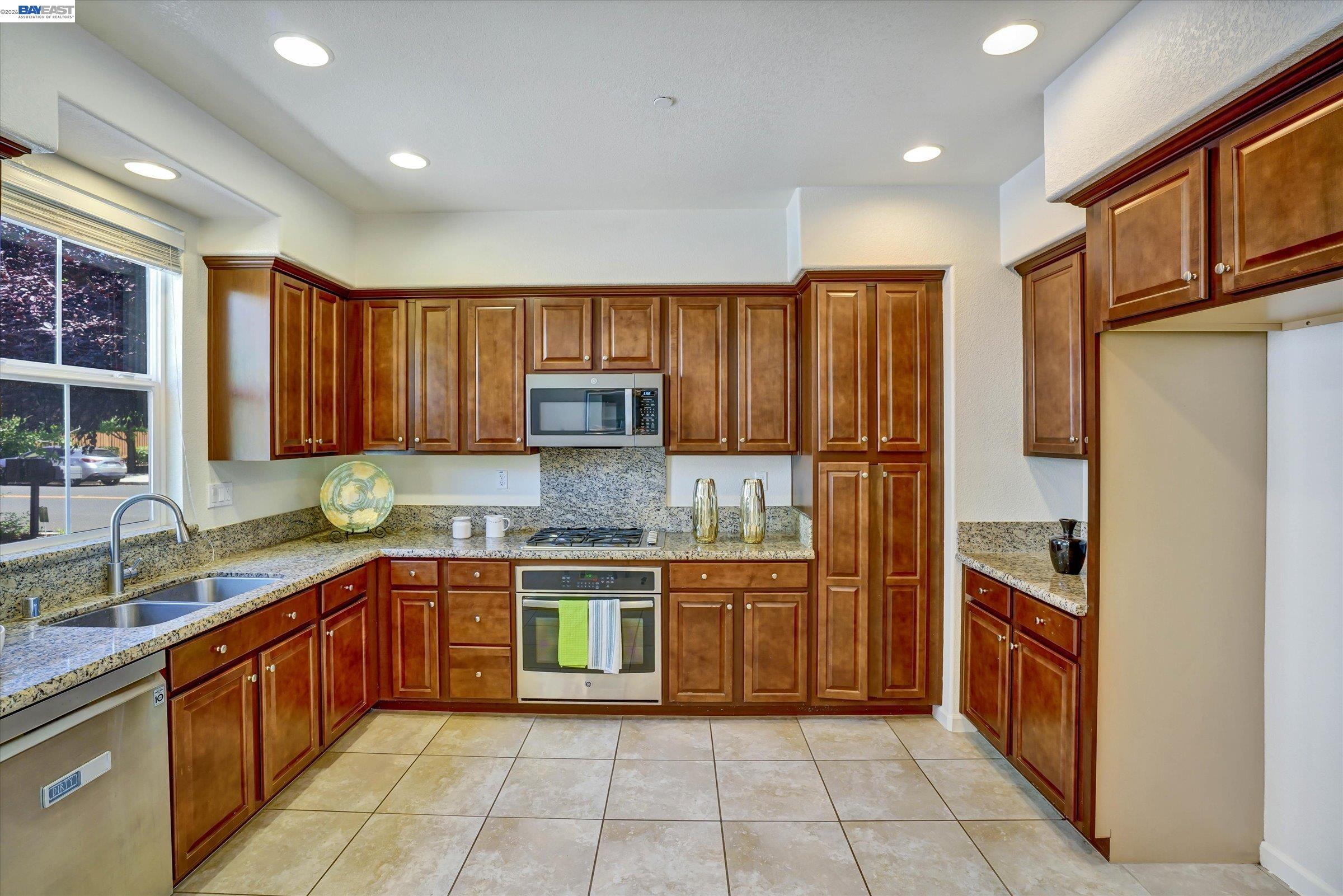 321 Cortona Way, Brentwood CA 94513 — photo 12