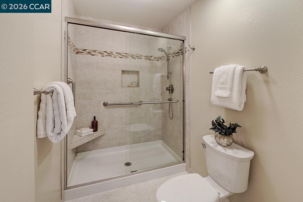 Photo #30: 41137972 Listing: Photo #30