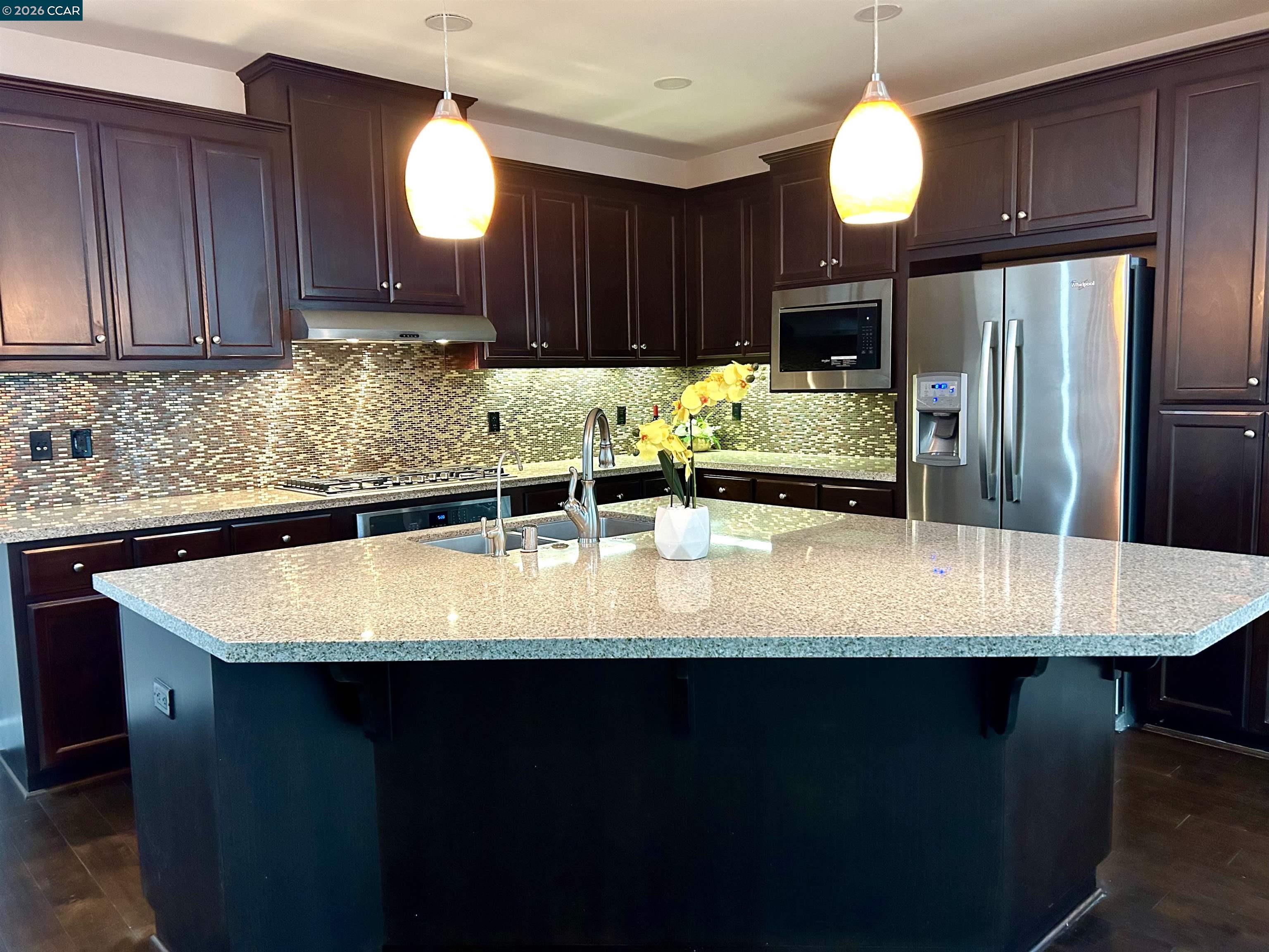 Photo #12: 41137997 Listing: Photo #12