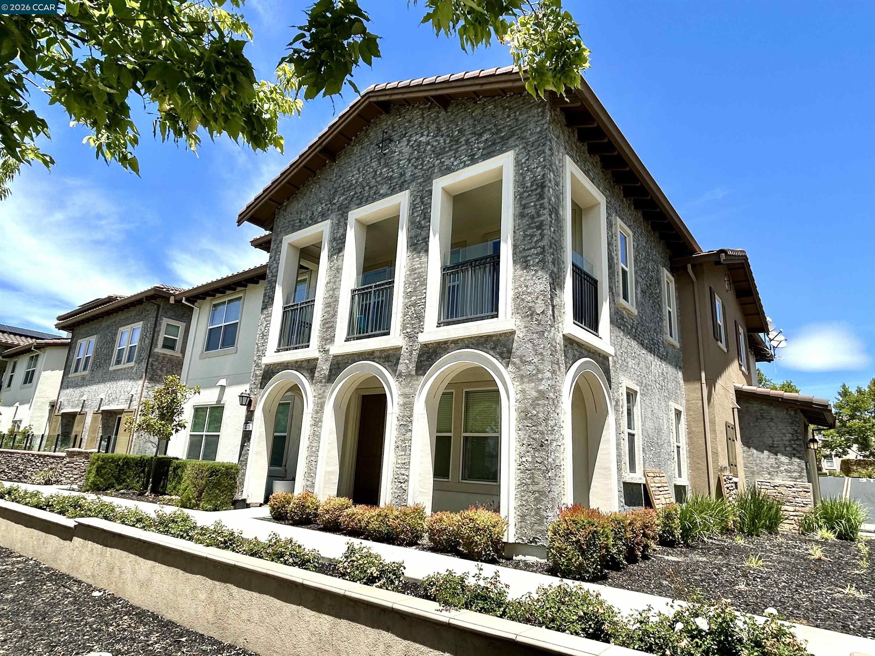 Photo #3: 41137997 Listing: Photo #3