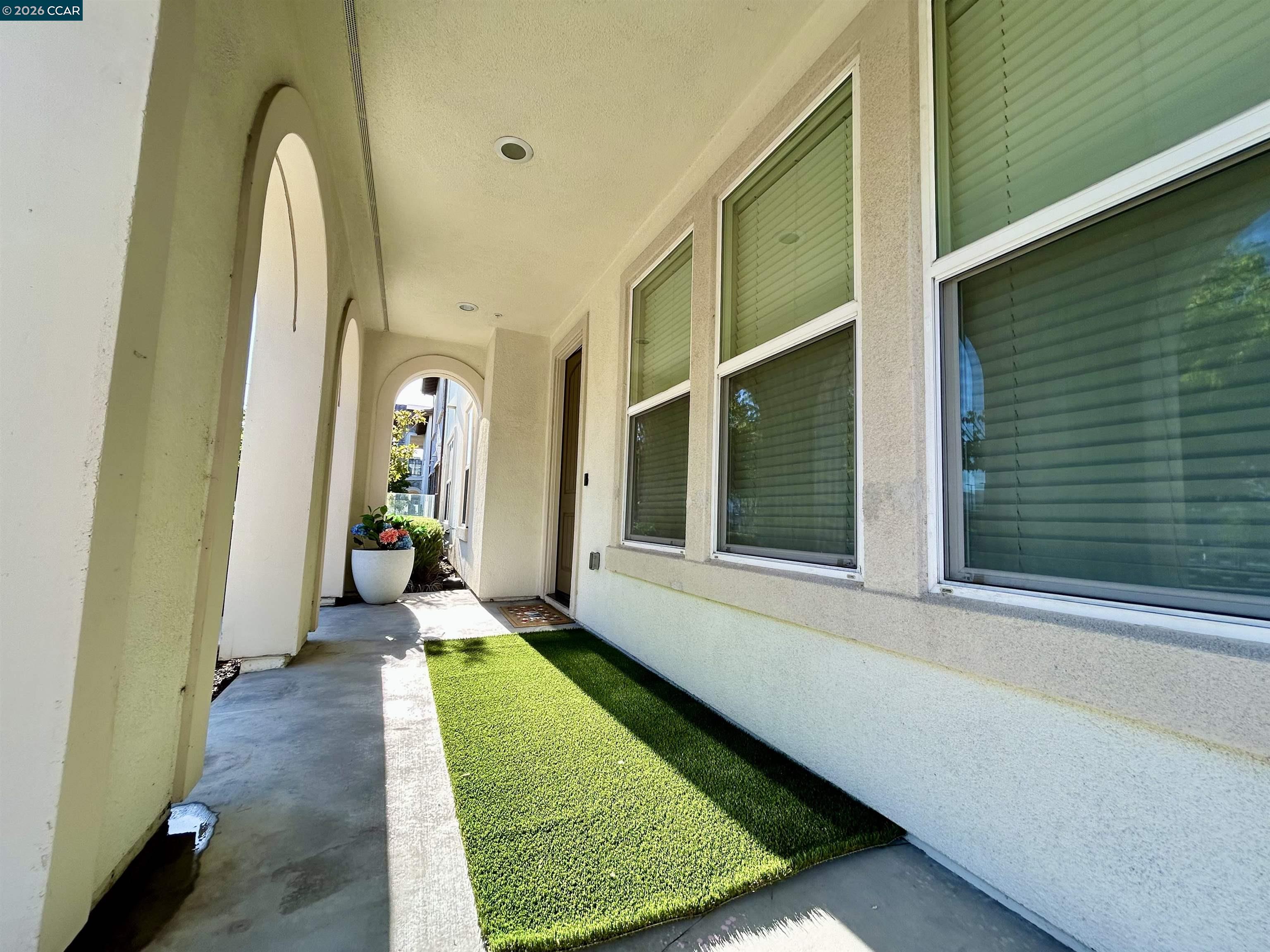 Photo #8: 41137997 Listing: Photo #8