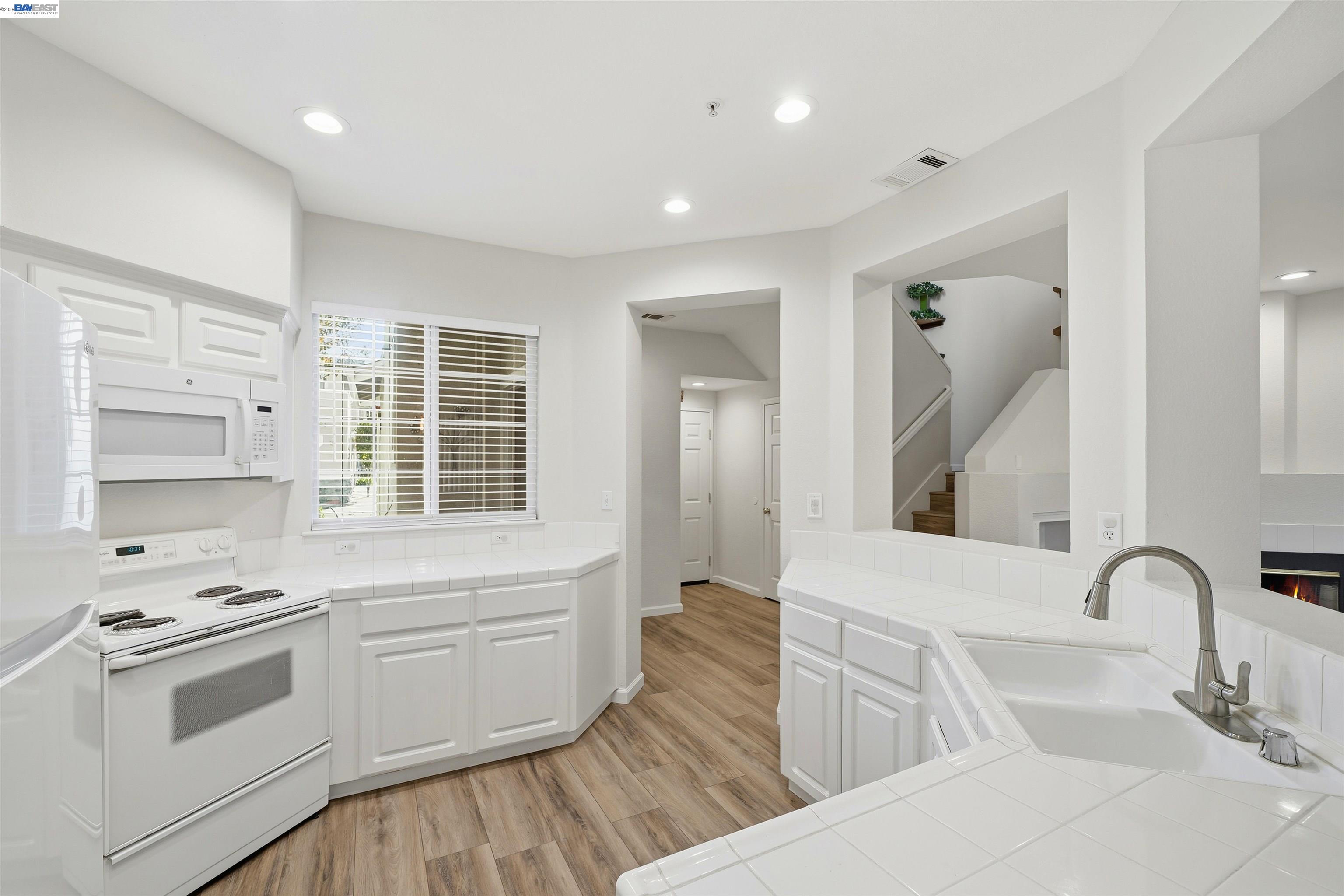 Photo #8: 41138024 Listing: Photo #8