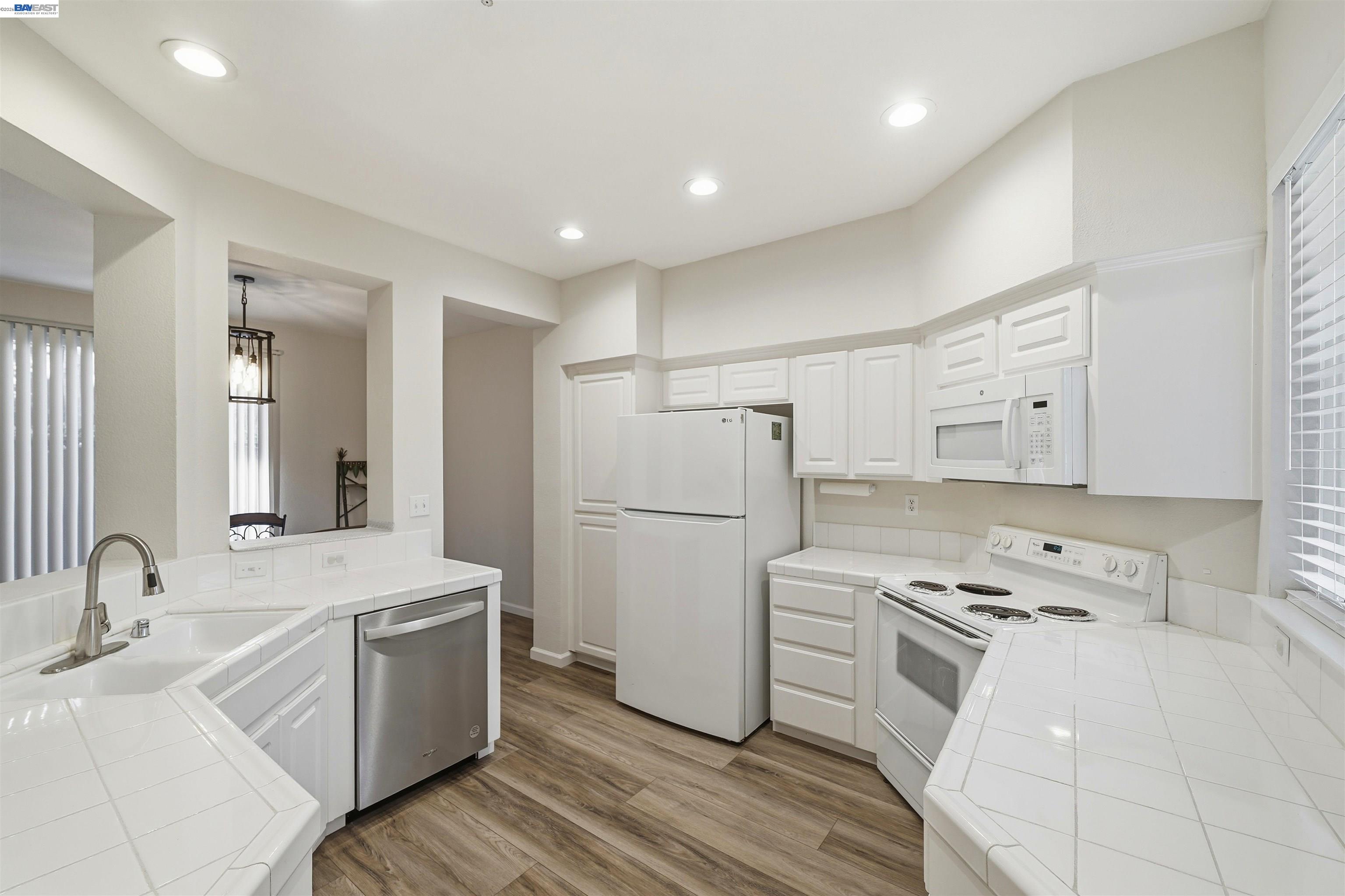 Photo #9: 41138024 Listing: Photo #9