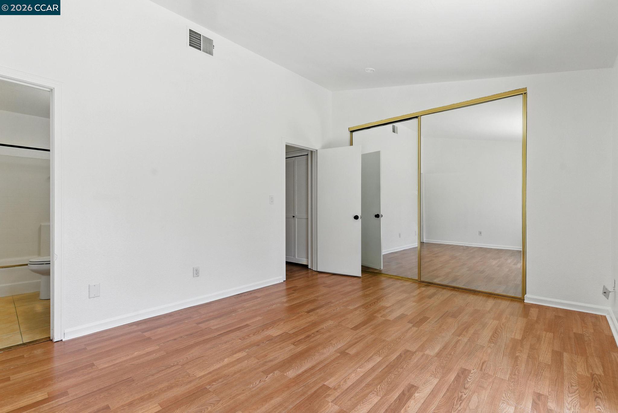 Photo #21: 41138032 Listing: Photo #21