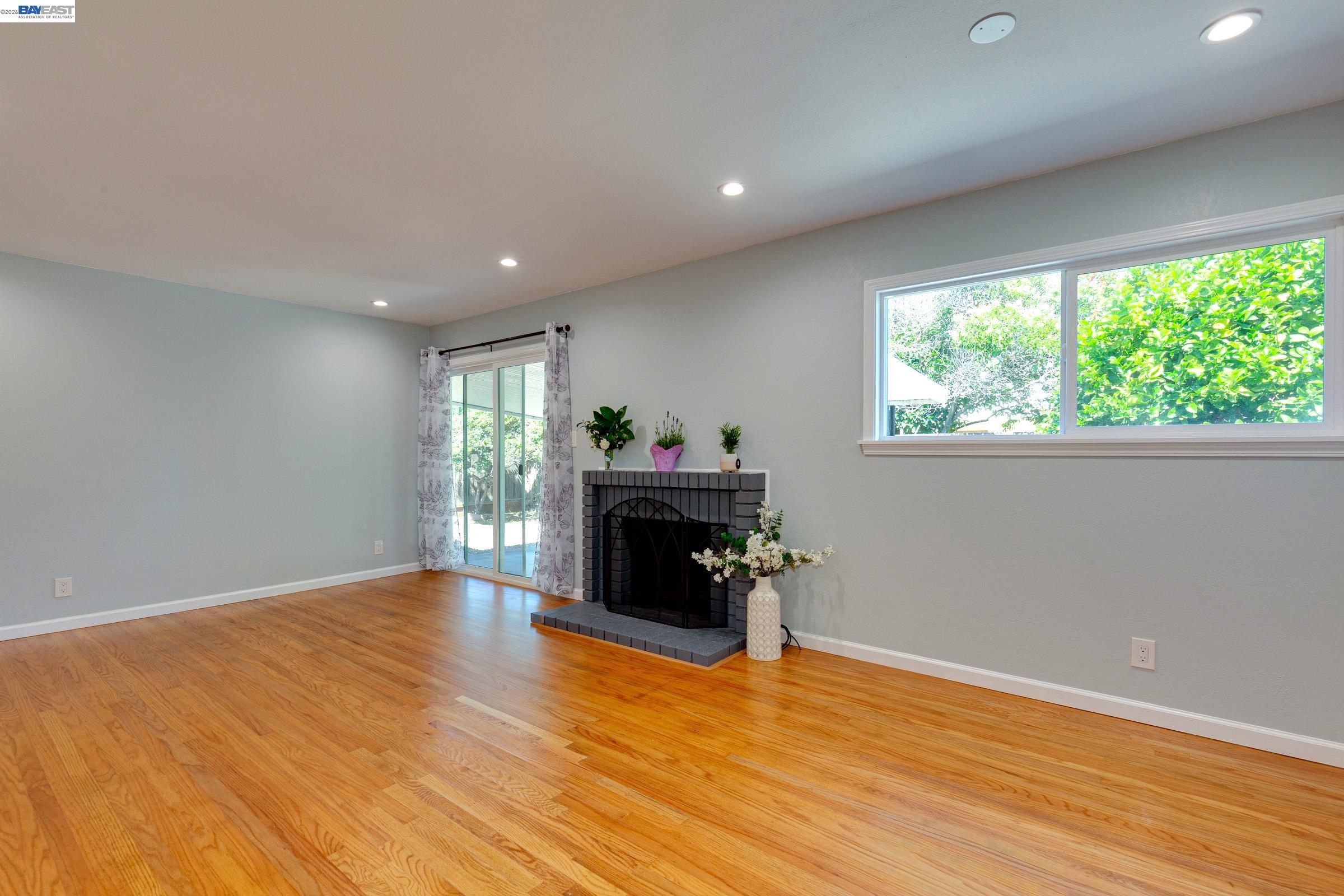 1017 Island Dr, Alameda CA 94502 — photo 6