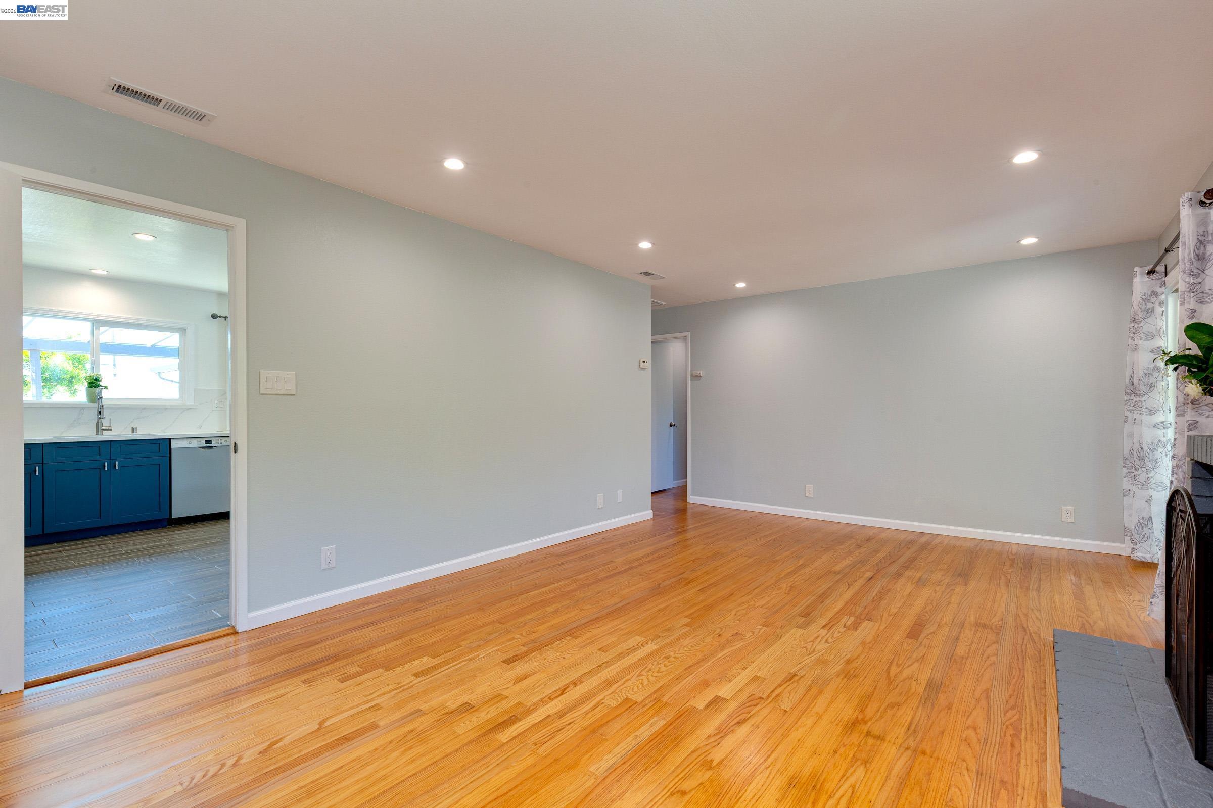 1017 Island Dr, Alameda CA 94502 — photo 7