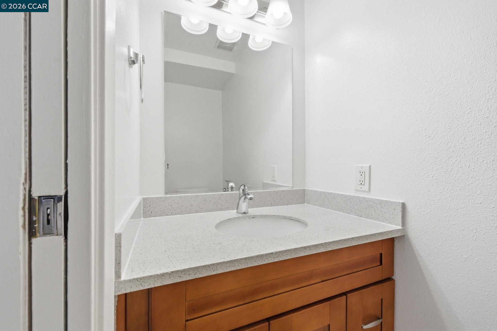Photo #12: 41138099 Listing: Photo #12