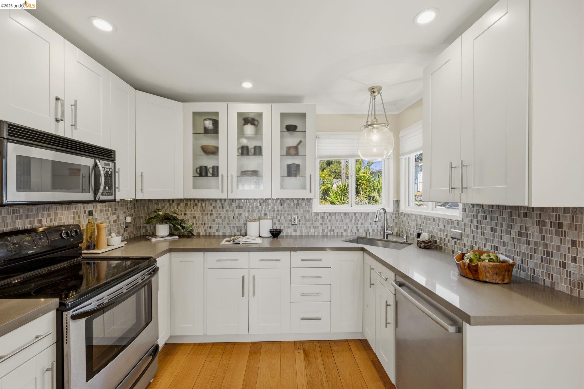 7307 Sunkist Drive, Oakland CA 94605 — photo 15